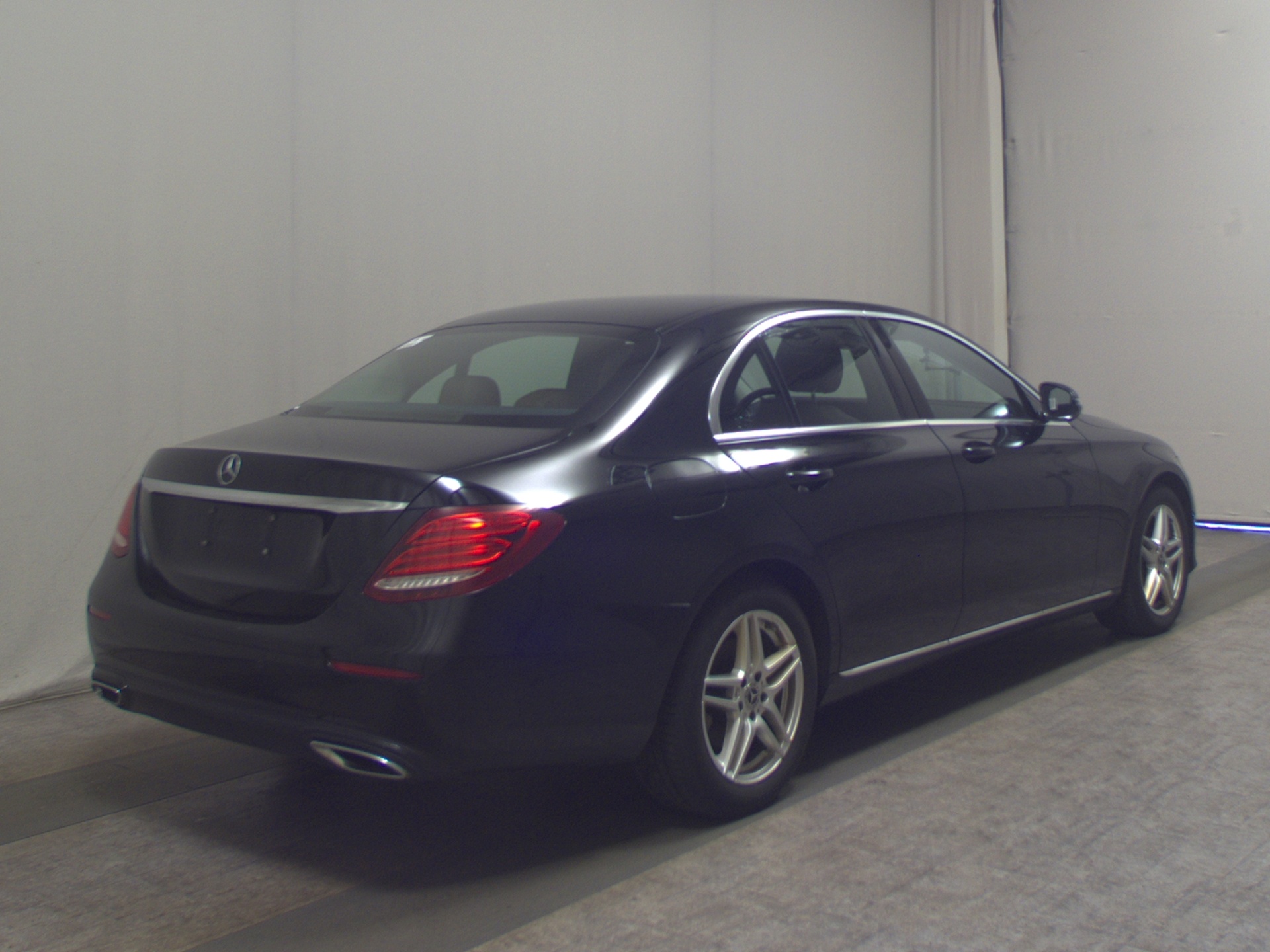 Mercedes-Benz E 220 d Avantgarde Navi LED AHK Distronic+ RfK 4