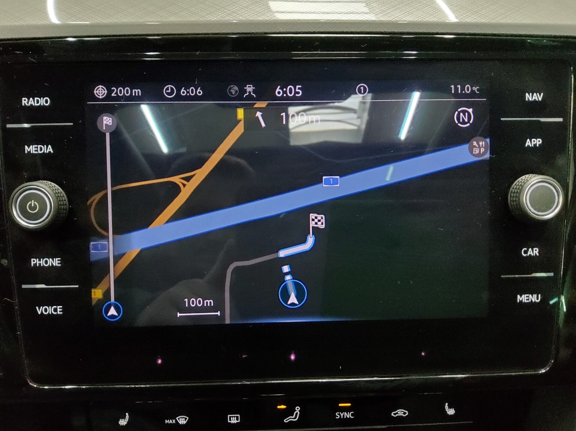 Volkswagen Passat Var. 2.0 TDI R-Line Navi LED Pano ACC 7