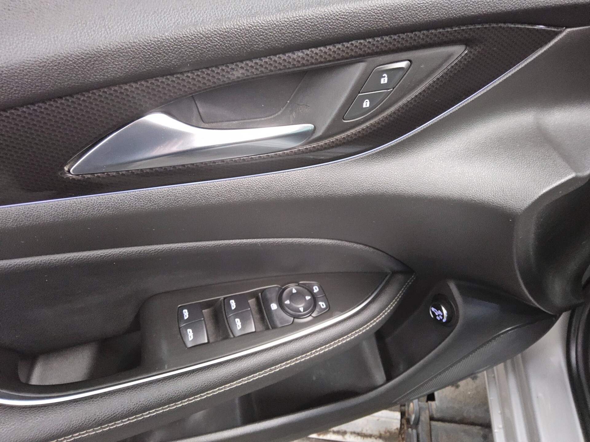 Opel Insignia ST 2.0 CDTI Elegance Navi LED AHK 9