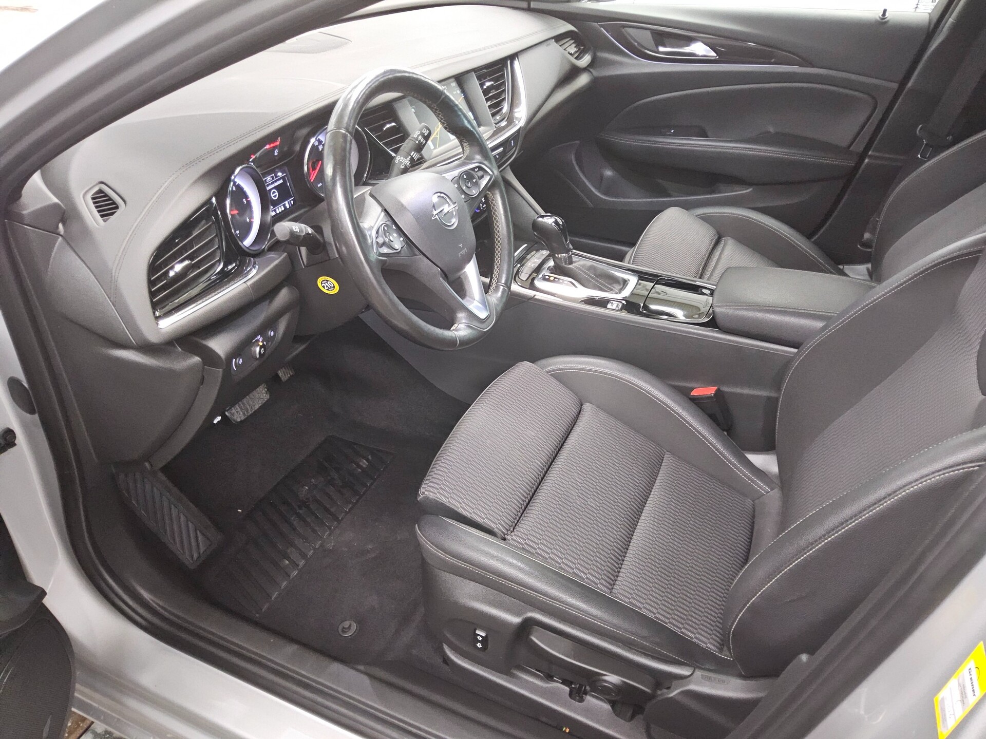 Opel Insignia ST 2.0 CDTI Elegance Navi LED AHK 8