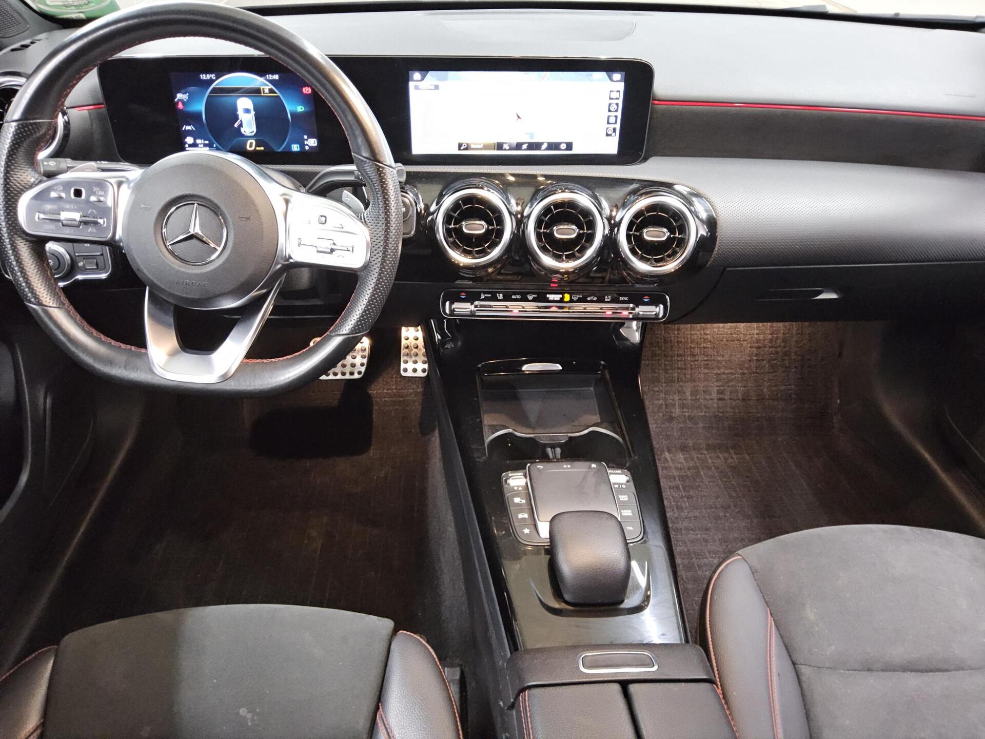 Mercedes-Benz A 220 d AMG-Line Navi LED Distronic+ Keyless 5