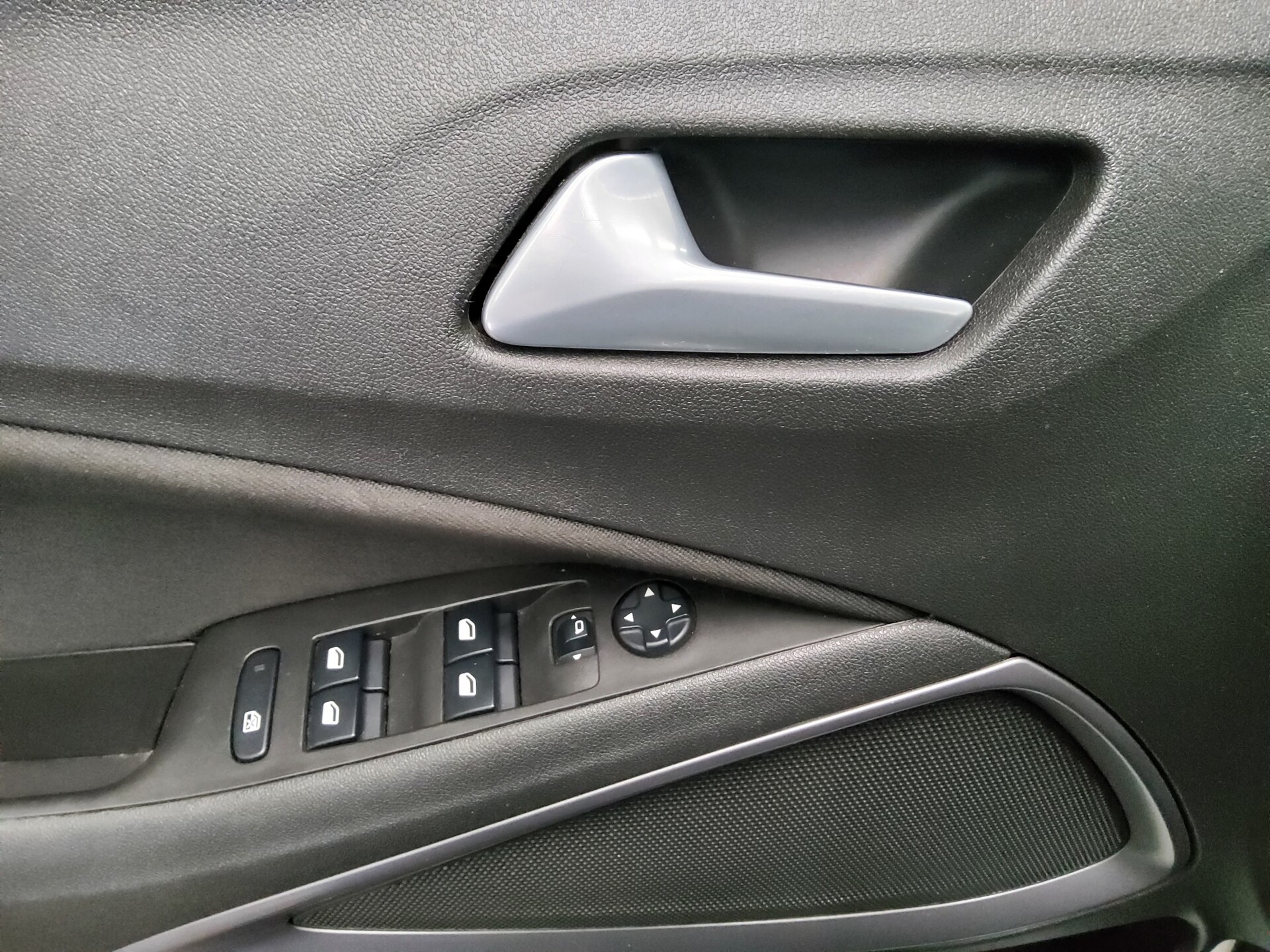 Opel Crossland X 1.2 PDC Shz BT Klima Tempomat 9