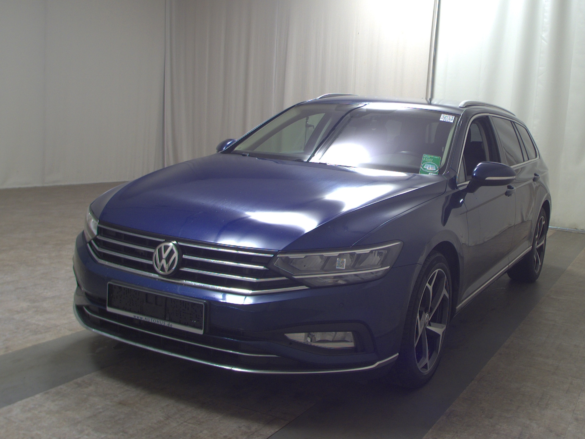 Volkswagen Passat Var. 2.0 TDI Elegance Navi LED AHK RfK 2