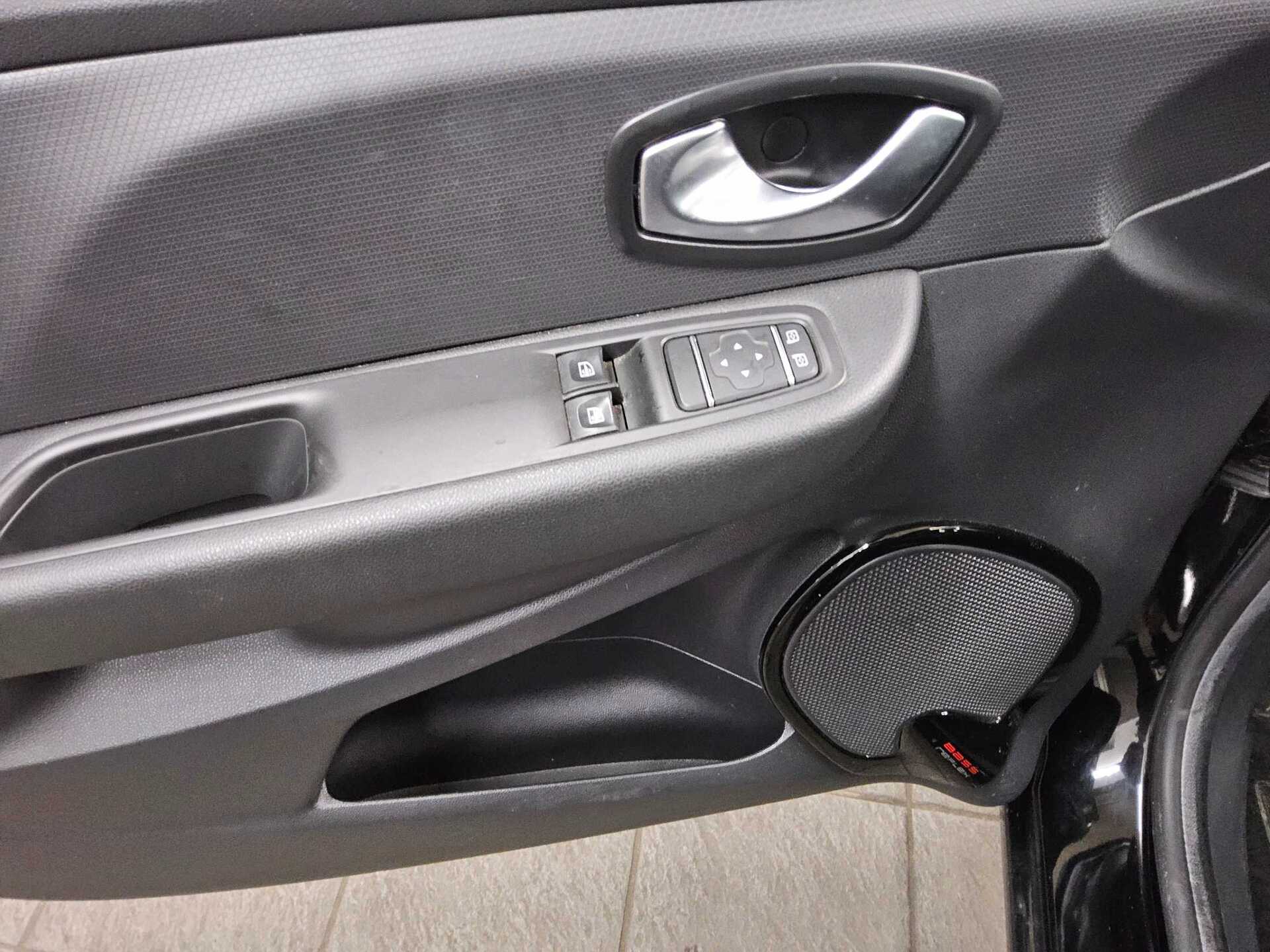 Renault Clio Grandtour 0.9 TCe Navi PDC Shz BT Tempomat 9