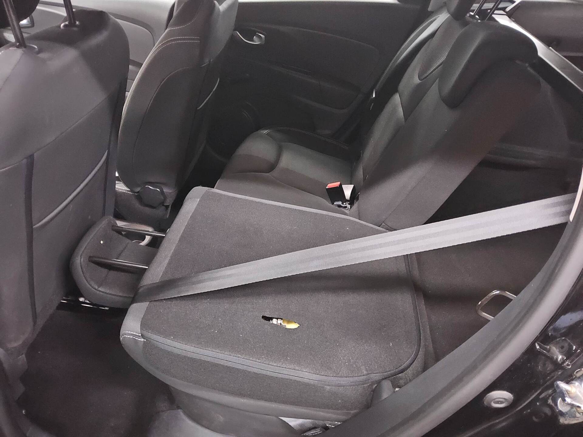 Renault Clio Grandtour 0.9 TCe Navi PDC Shz BT Tempomat 12