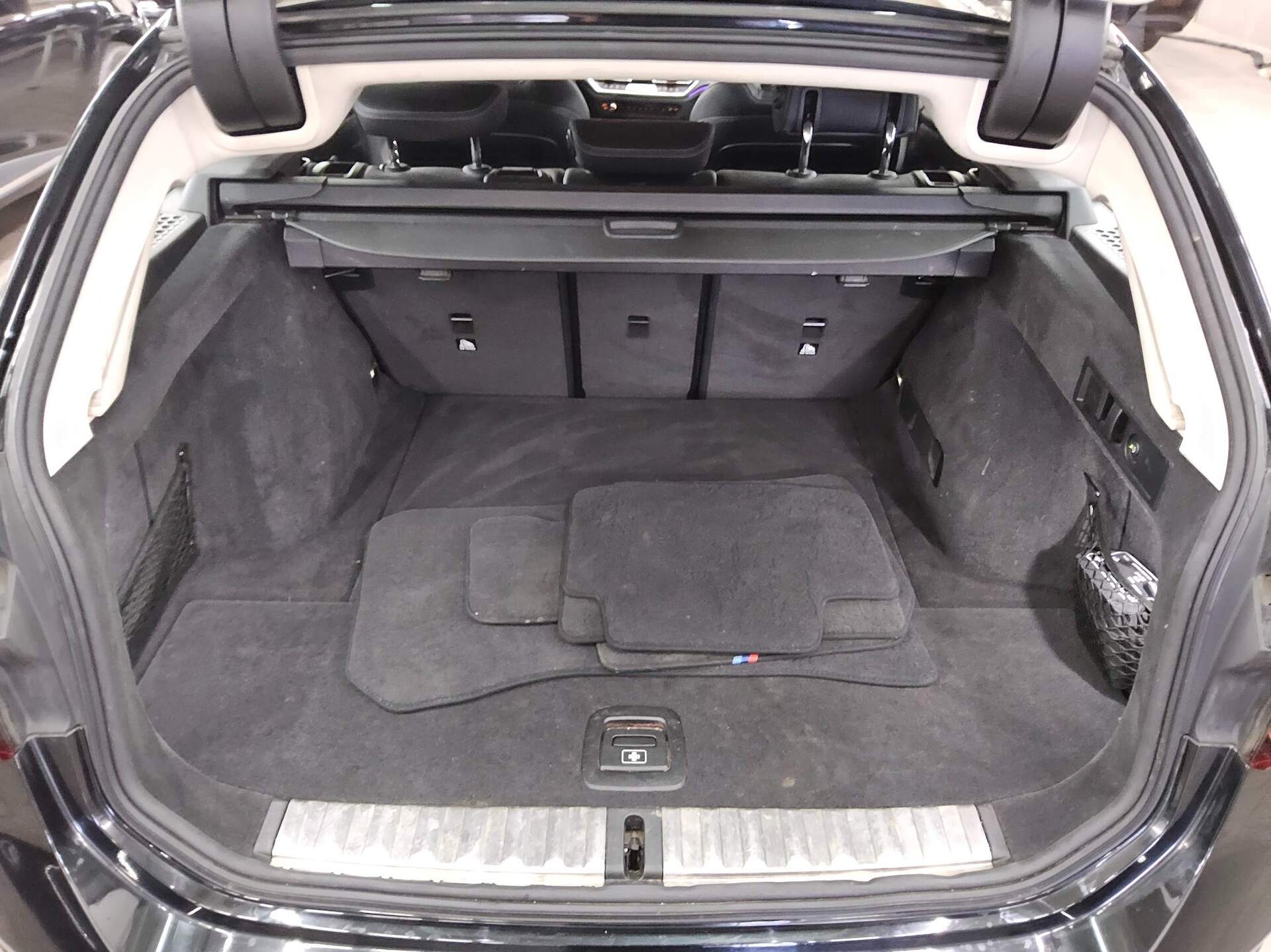 BMW 320dA Touring Sport-Line Nav LED LC-Pro AHK HiFi 12