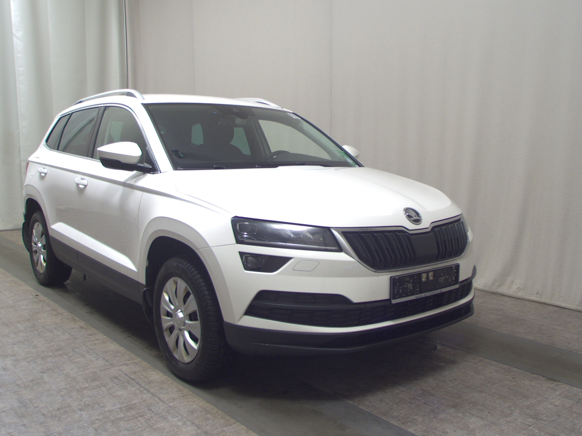 Skoda Karoq 2.0 TDI Style Navi AHK LED ACC 3