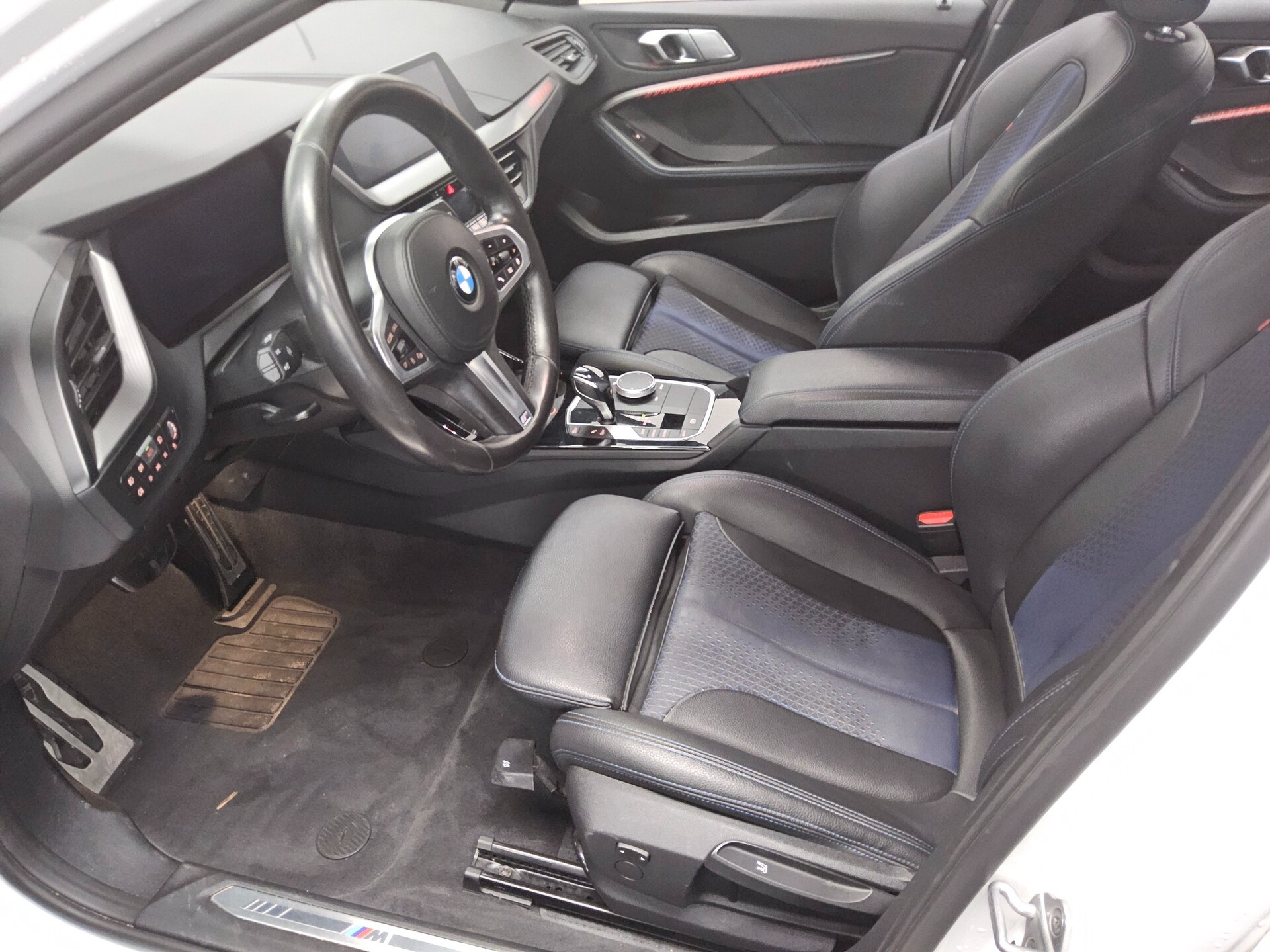 BMW 120dA M-Sport T-Leder Navi LED LC-Pro PDC Shz 9