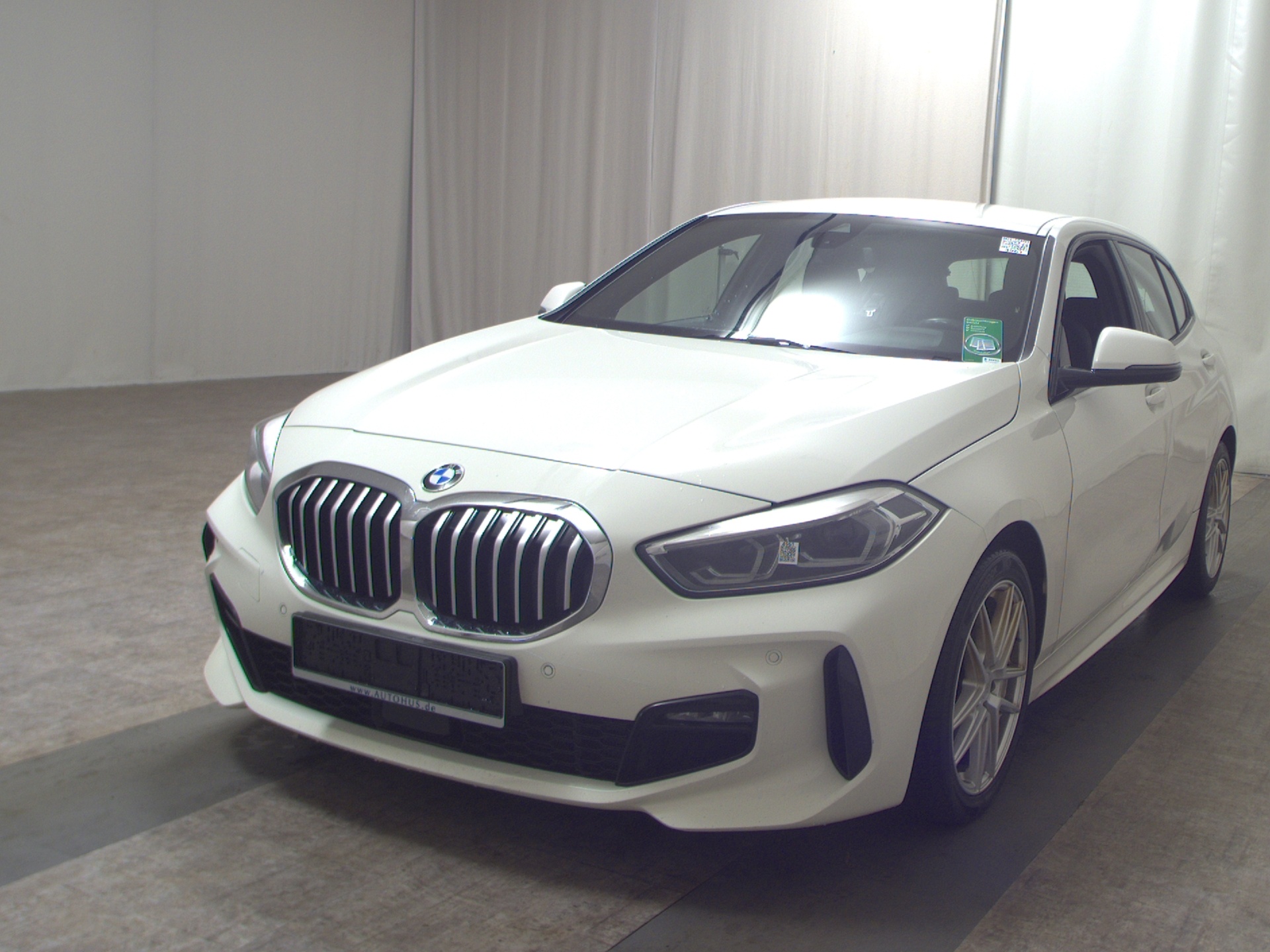 BMW 120dA M-Sport T-Leder Navi LED LC-Pro PDC Shz 2