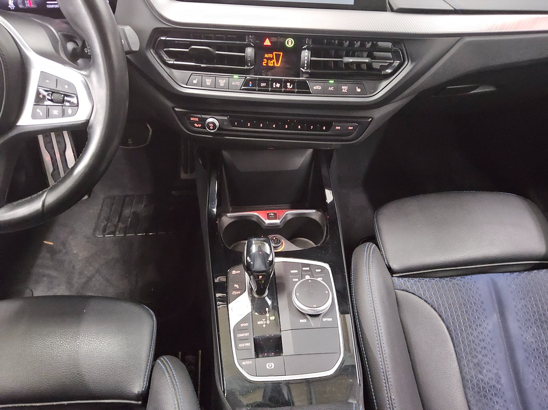 BMW 120dA M-Sport T-Leder Navi LED LC-Pro PDC Shz 6