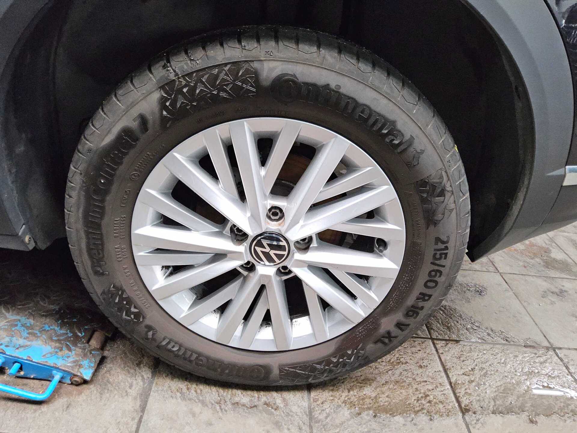 Volkswagen T-Roc 1.5 TSI Style Navi RfK SHZ AHK 10