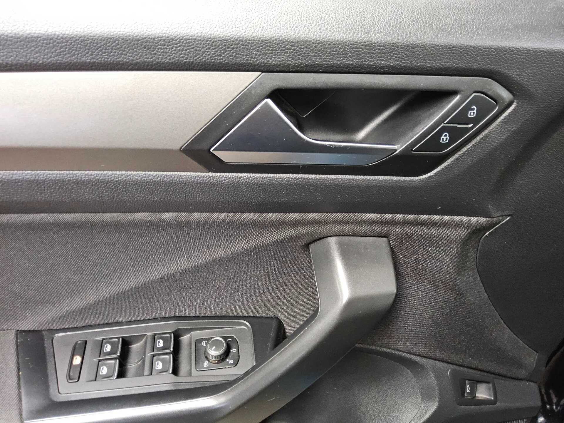 Volkswagen T-Roc 1.5 TSI Style Navi RfK SHZ AHK 9