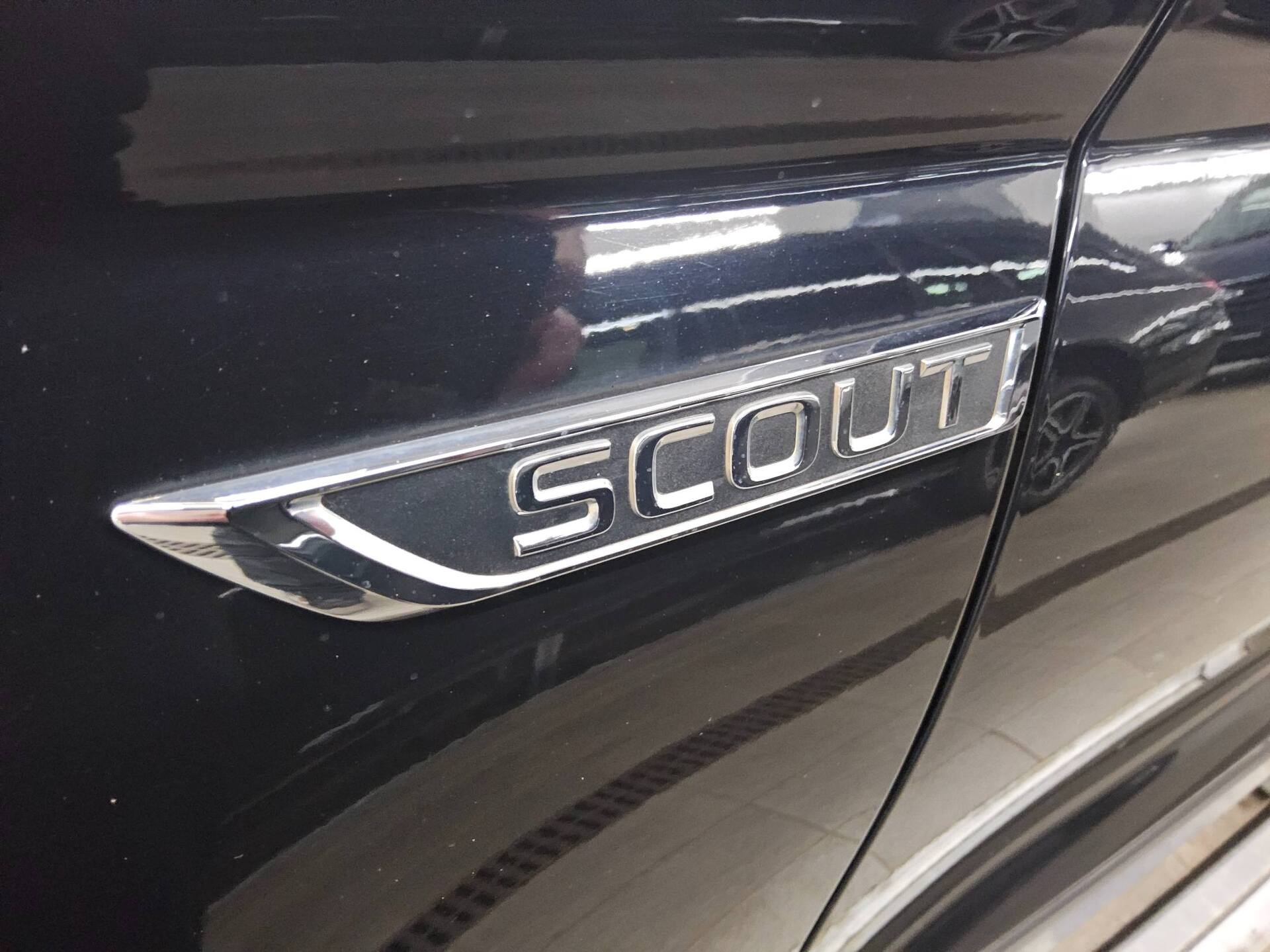 Skoda Karoq 2.0 TDI 4x4 Scout Navi LED Pano DCC AHK 11