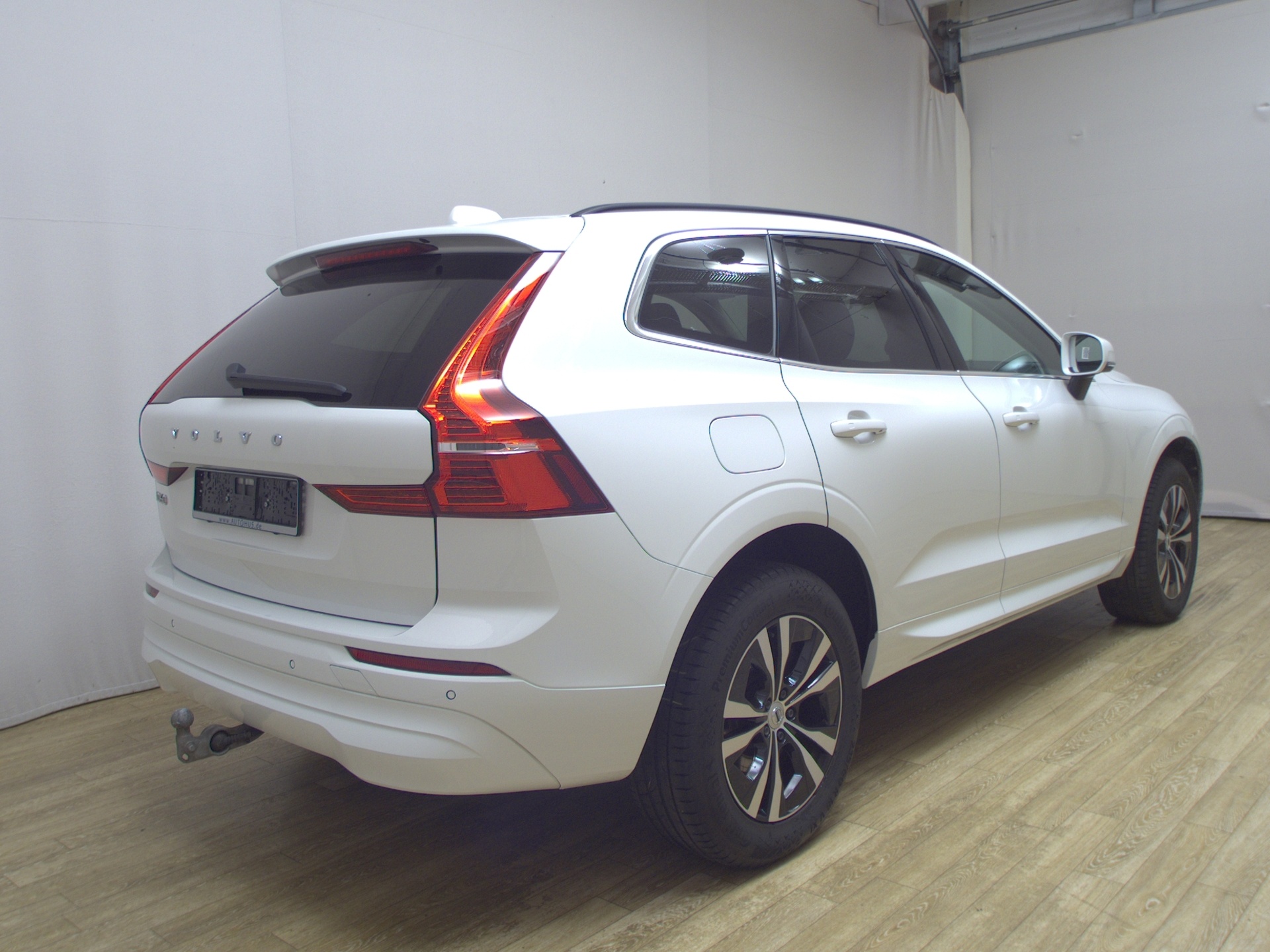 Volvo XC60 B4 D Momentum Pro Navi LED Shz AHK PDC 4