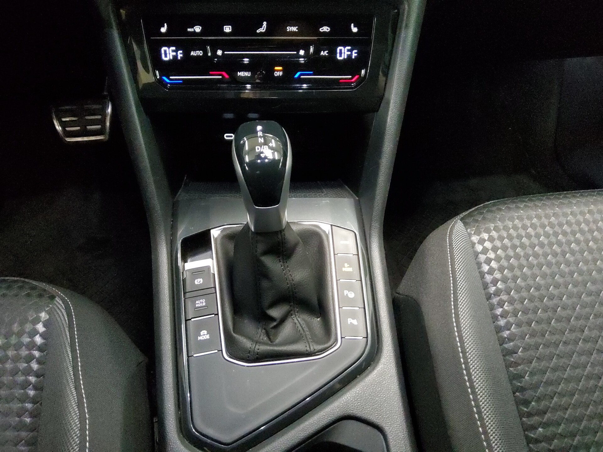 Volkswagen Tiguan 1.4 TSI eHybrid Active Navi LED AID RfK 6