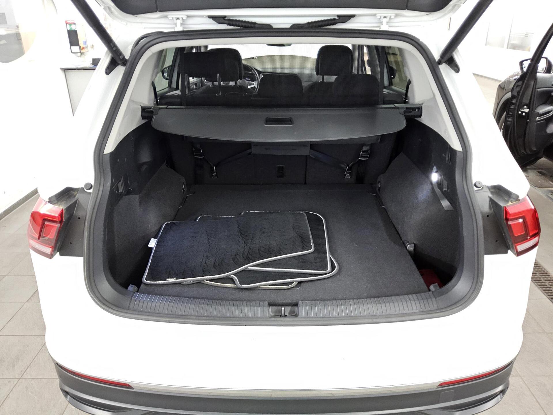 Volkswagen Tiguan Allspace 2.0 TDI Life Navi LED HuD AHK 12