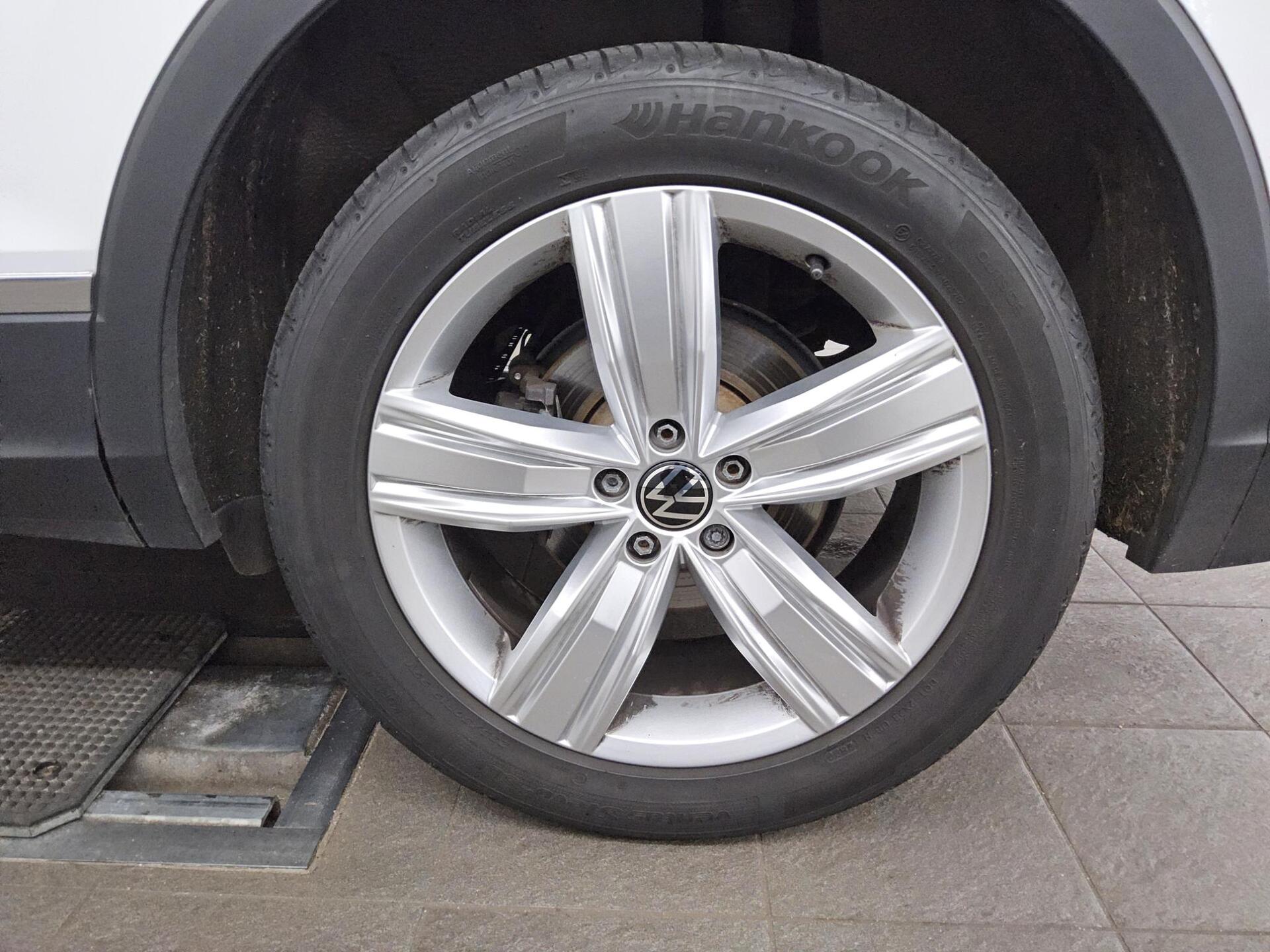 Volkswagen Tiguan Allspace 2.0 TDI Life Navi LED HuD AHK 11