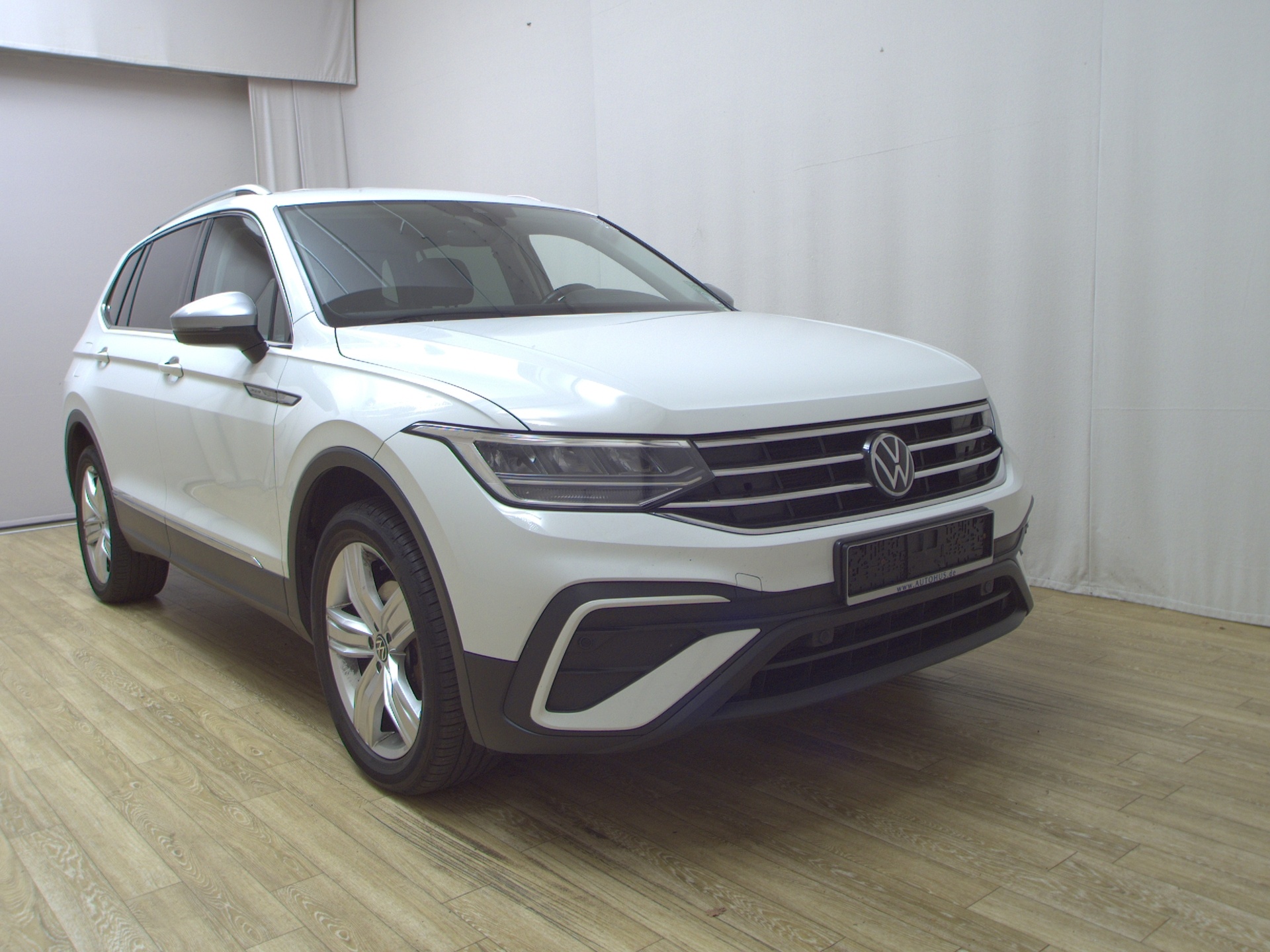 Volkswagen Tiguan Allspace 2.0 TDI Life Navi LED HuD AHK 3