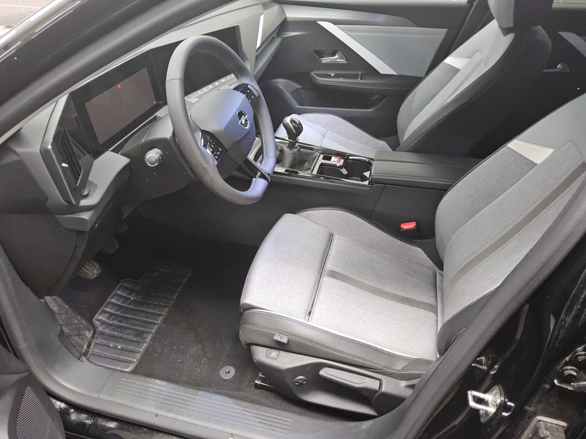 Opel Astra ST 1.2 Turbo Elegance T-Leder LED RfK PDC 9