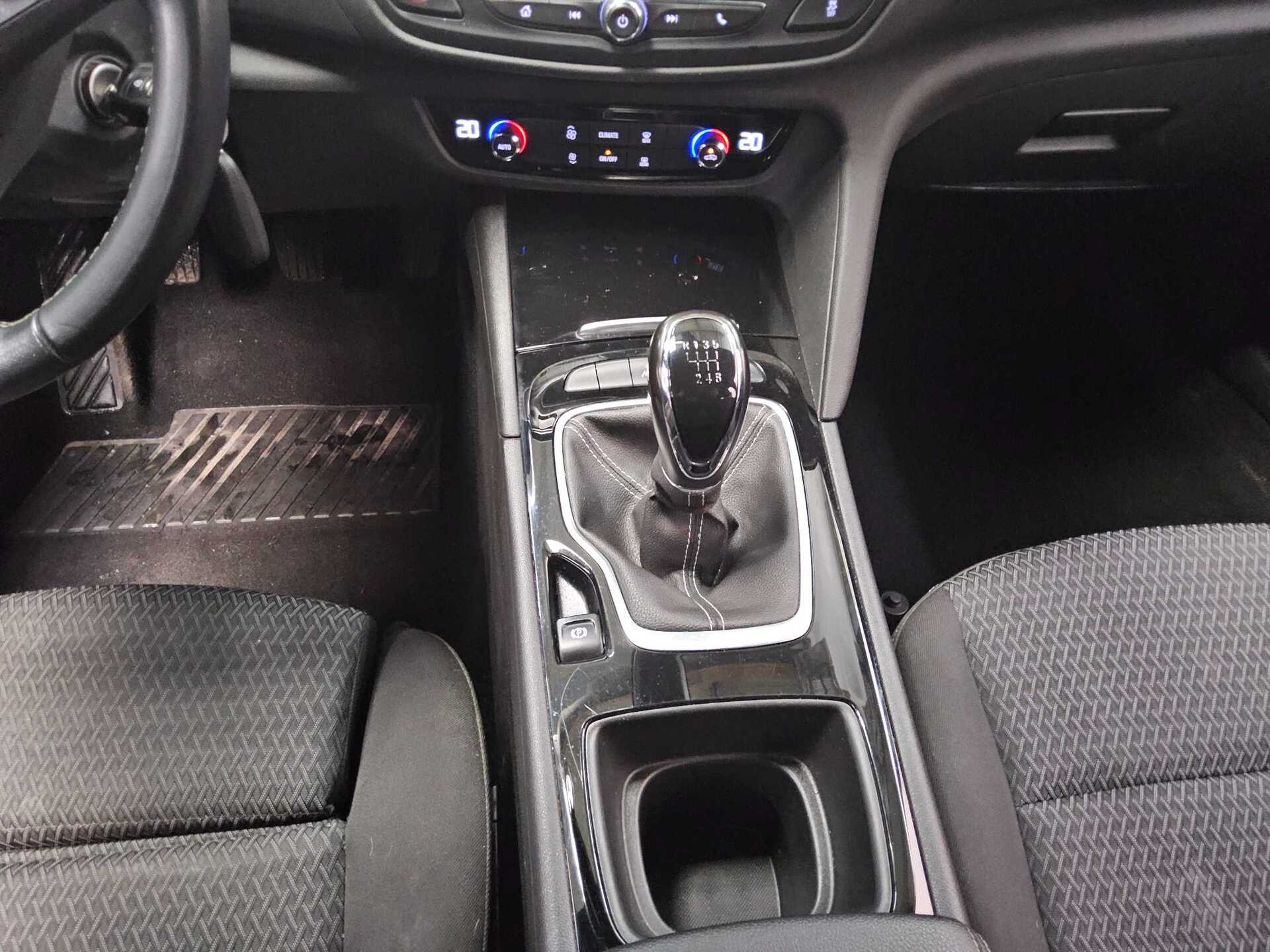 Opel Insignia ST 1.5 D Business Ed. Navi LED PDC 6