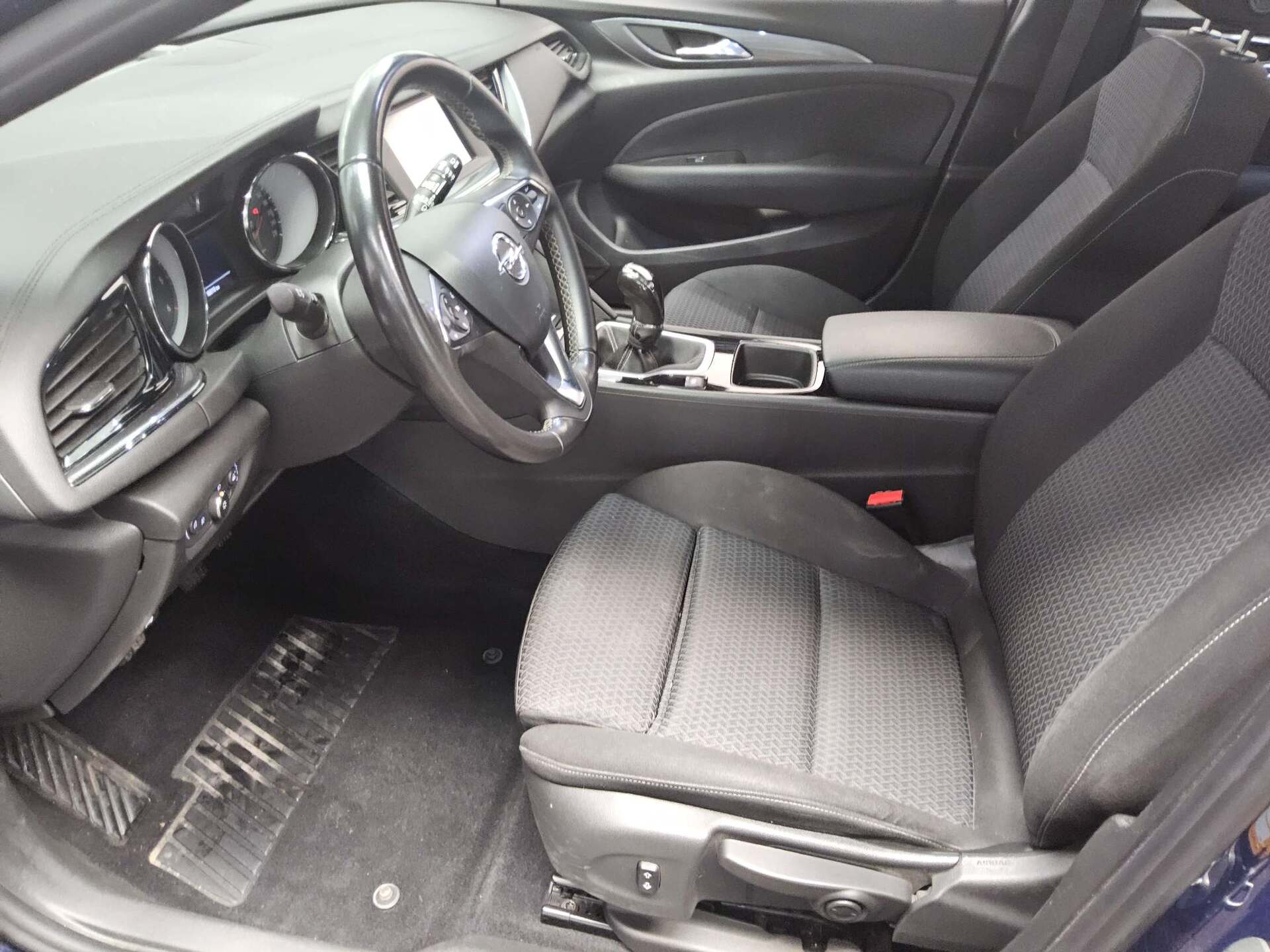 Opel Insignia ST 1.5 D Business Ed. Navi LED PDC 8