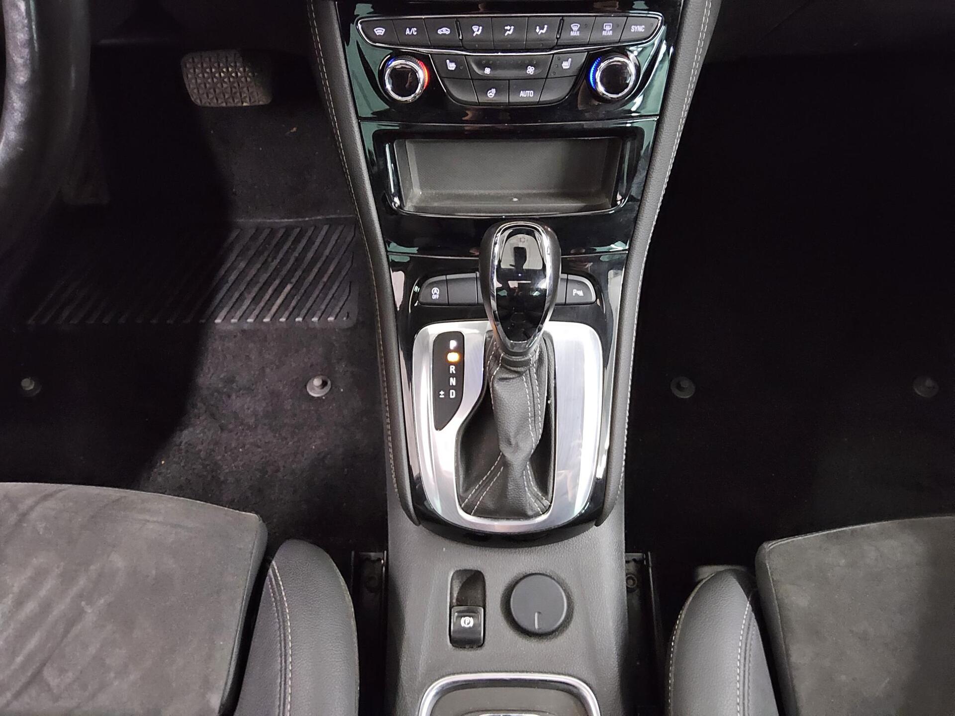 Opel Astra ST 1.5 D Business Ed. Navi BOSE GSD AHK 6