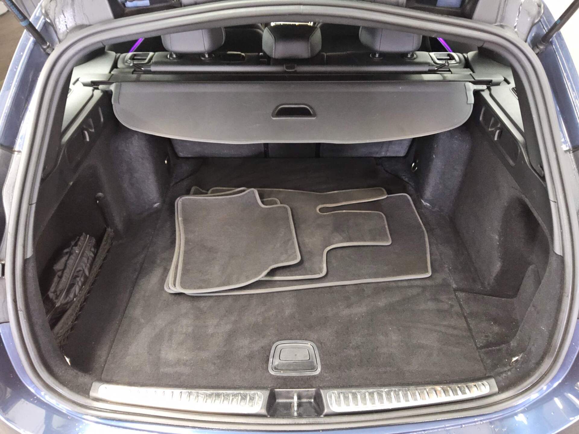 Mercedes-Benz C 200 T d Avantgarde Navi LED MBUX Sound 12