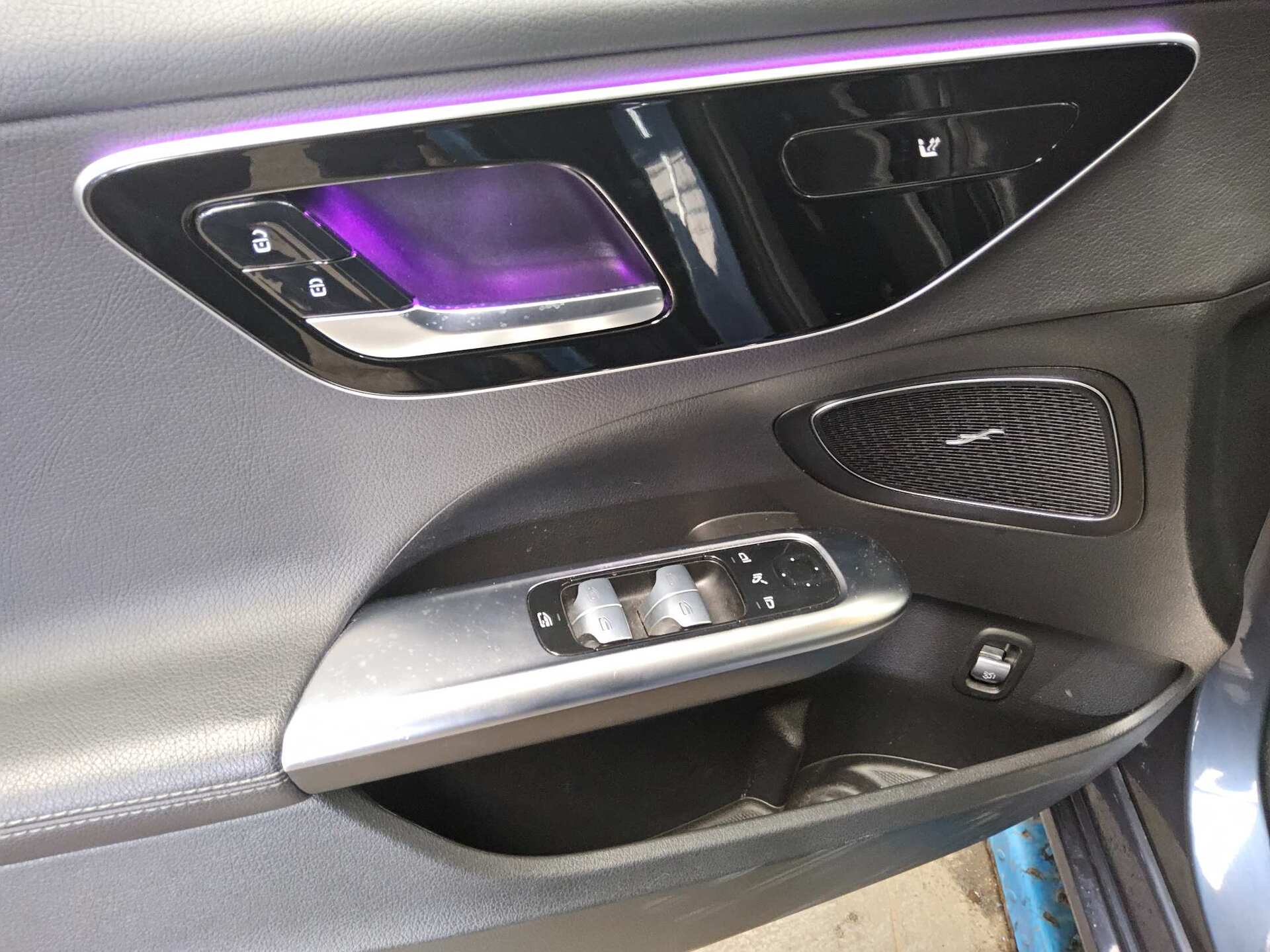 Mercedes-Benz C 200 T d Avantgarde Navi LED MBUX Sound 10