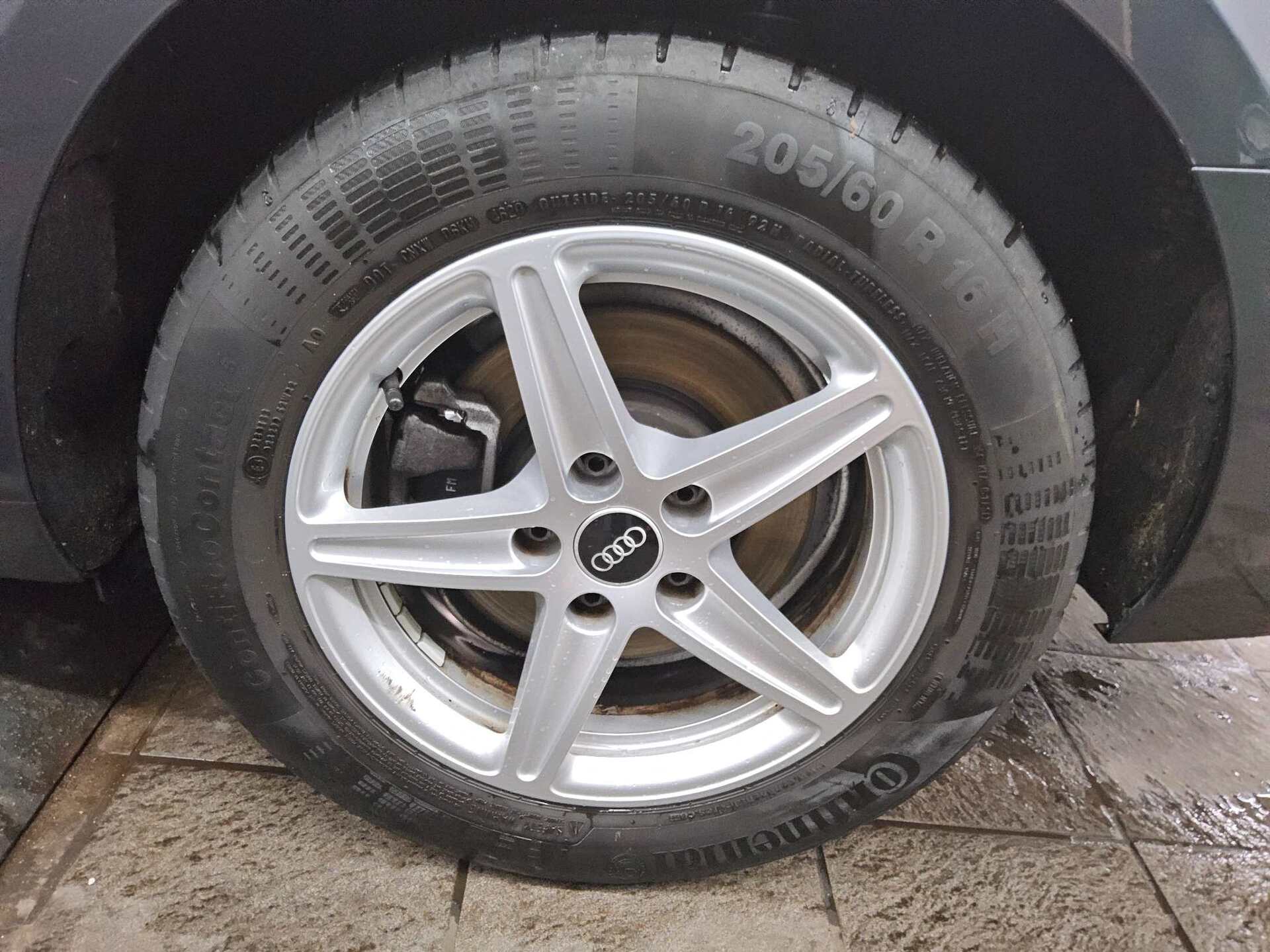 Audi A4 Avant 35 TDI Navi+ LED Sportsitze PDC Tempo 10