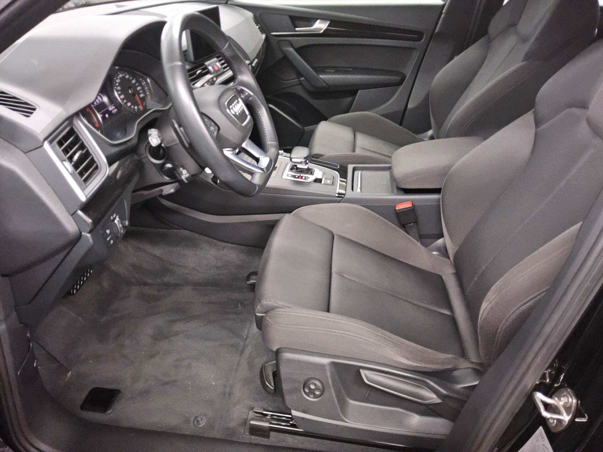 Audi Q5 40 TDI Qu. sport S-Line Ext. Navi LED ACC ACC 8