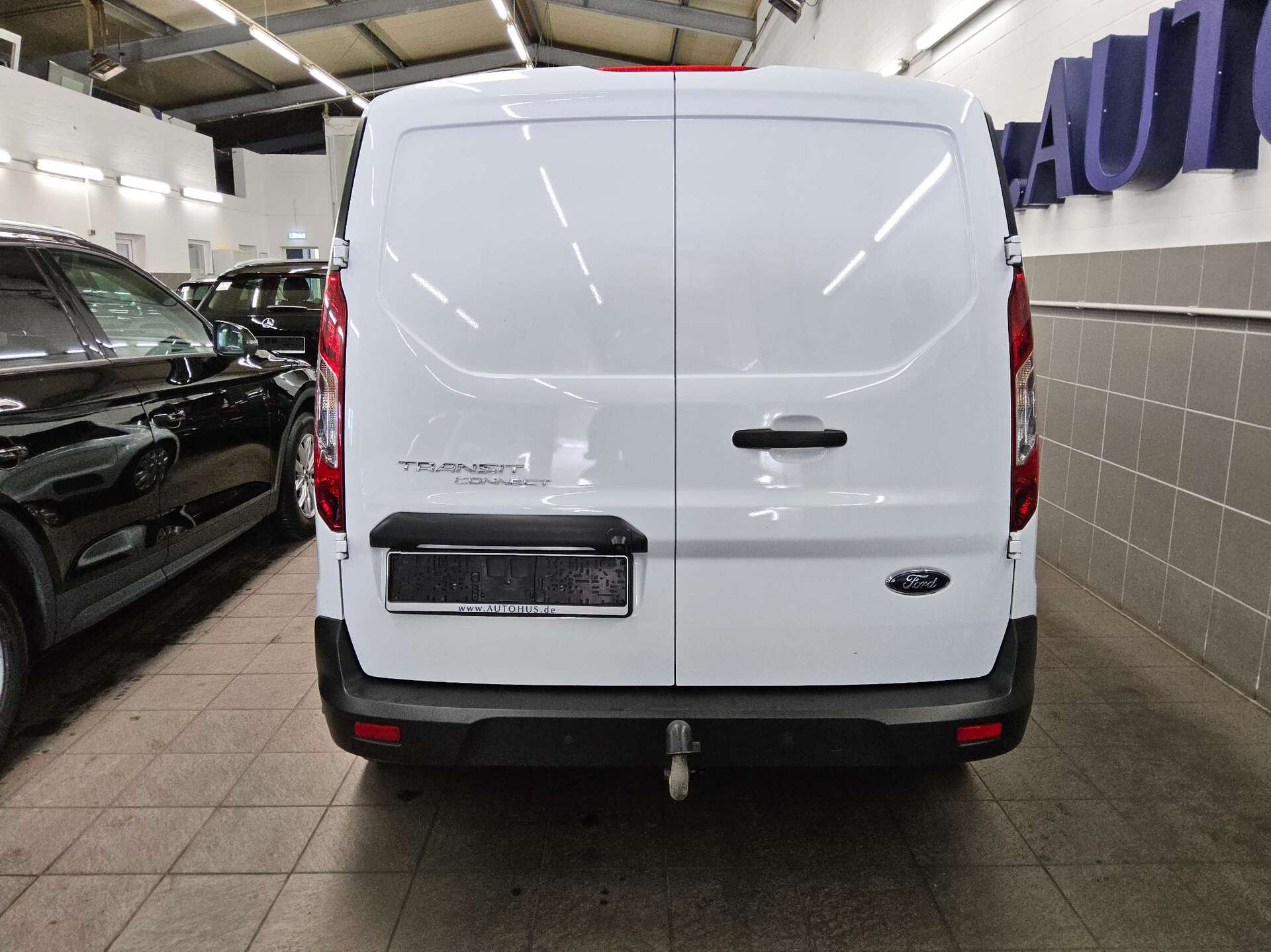 Ford Transit Connect 1.5 EB Trend Navi Xenon AHK RFK 10