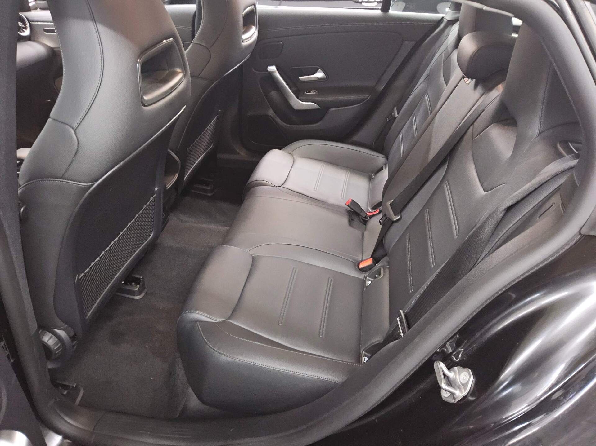 Mercedes-Benz CLA 250 Shooting Brake e Progressive Navi LED 13