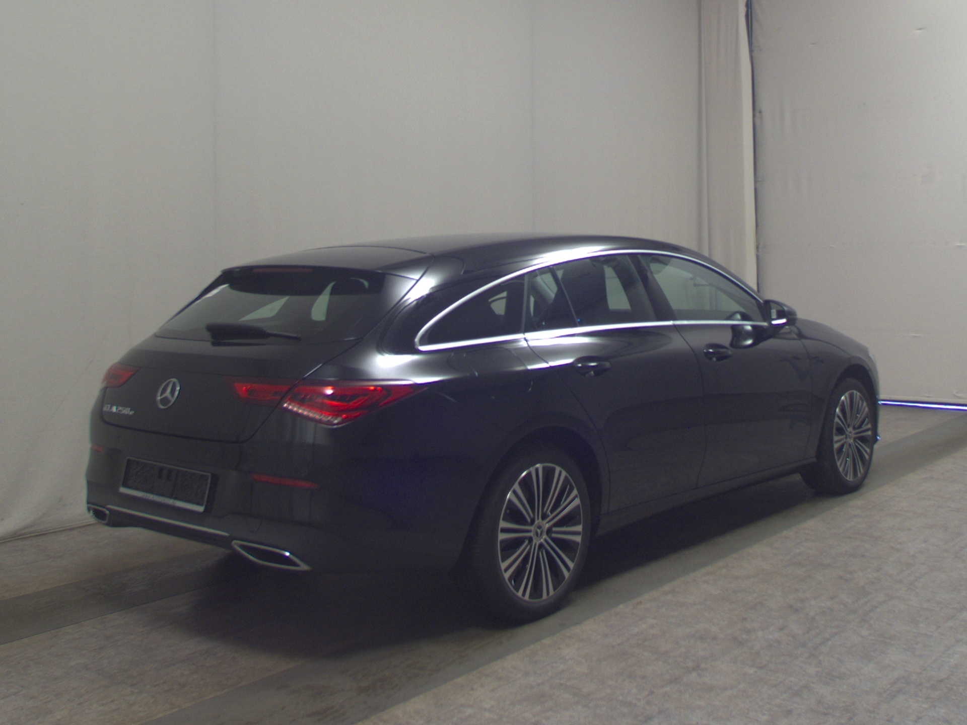 Mercedes-Benz CLA 250 Shooting Brake e Progressive Navi LED 4