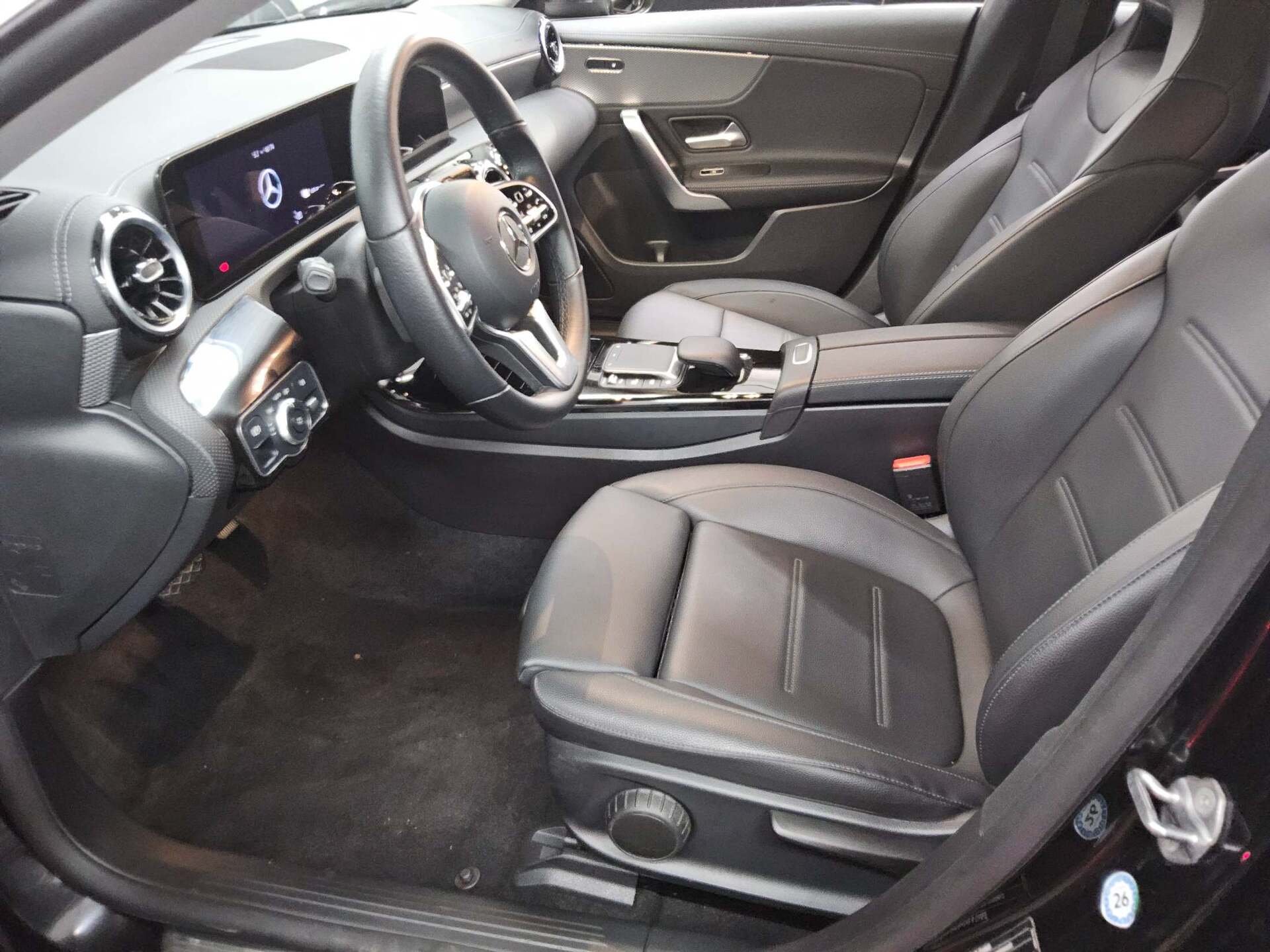 Mercedes-Benz CLA 250 Shooting Brake e Progressive Navi LED 9