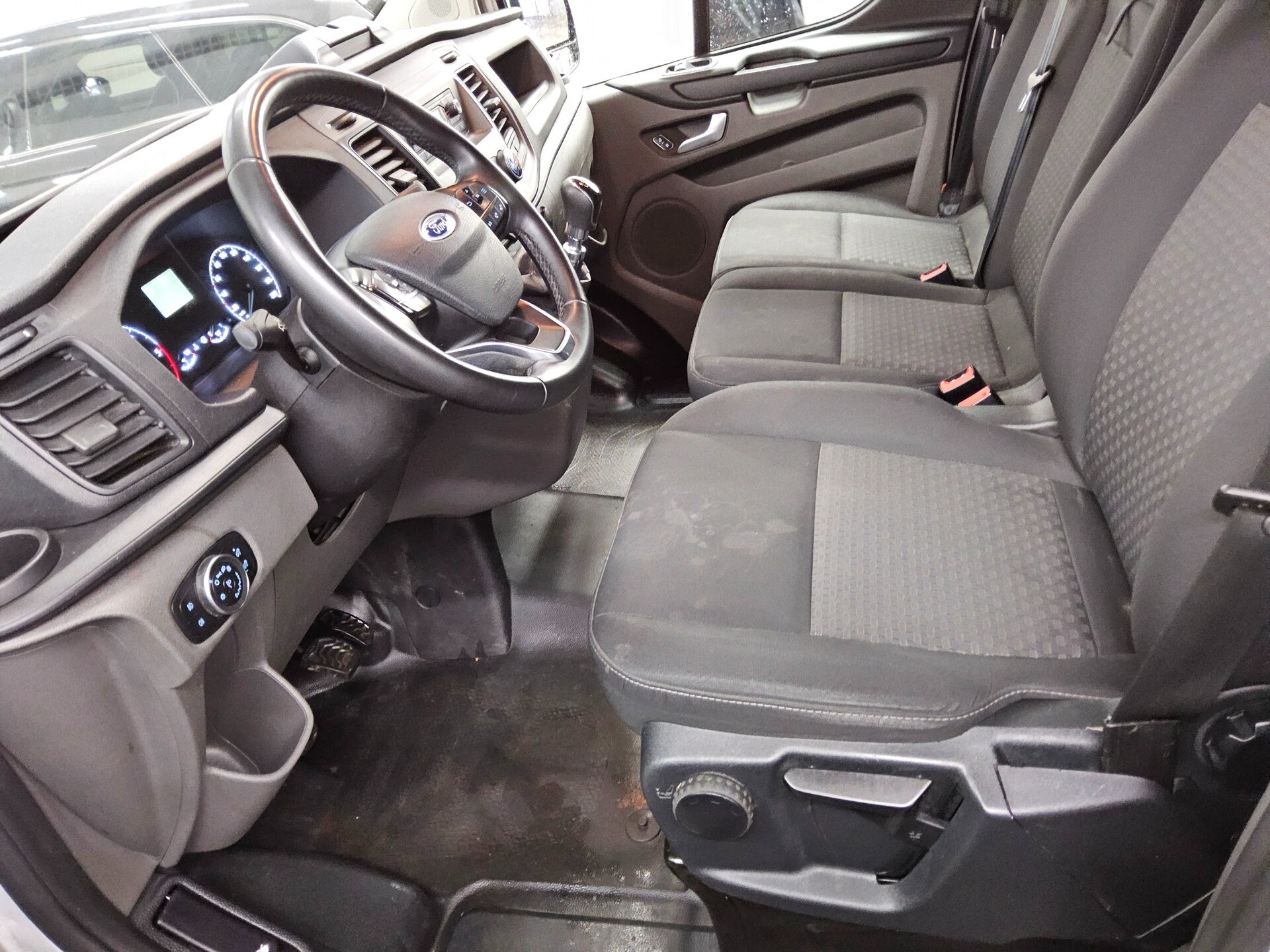 Ford Transit Custom 2.0 TDCi Trend L2H1 Klima PDC 8