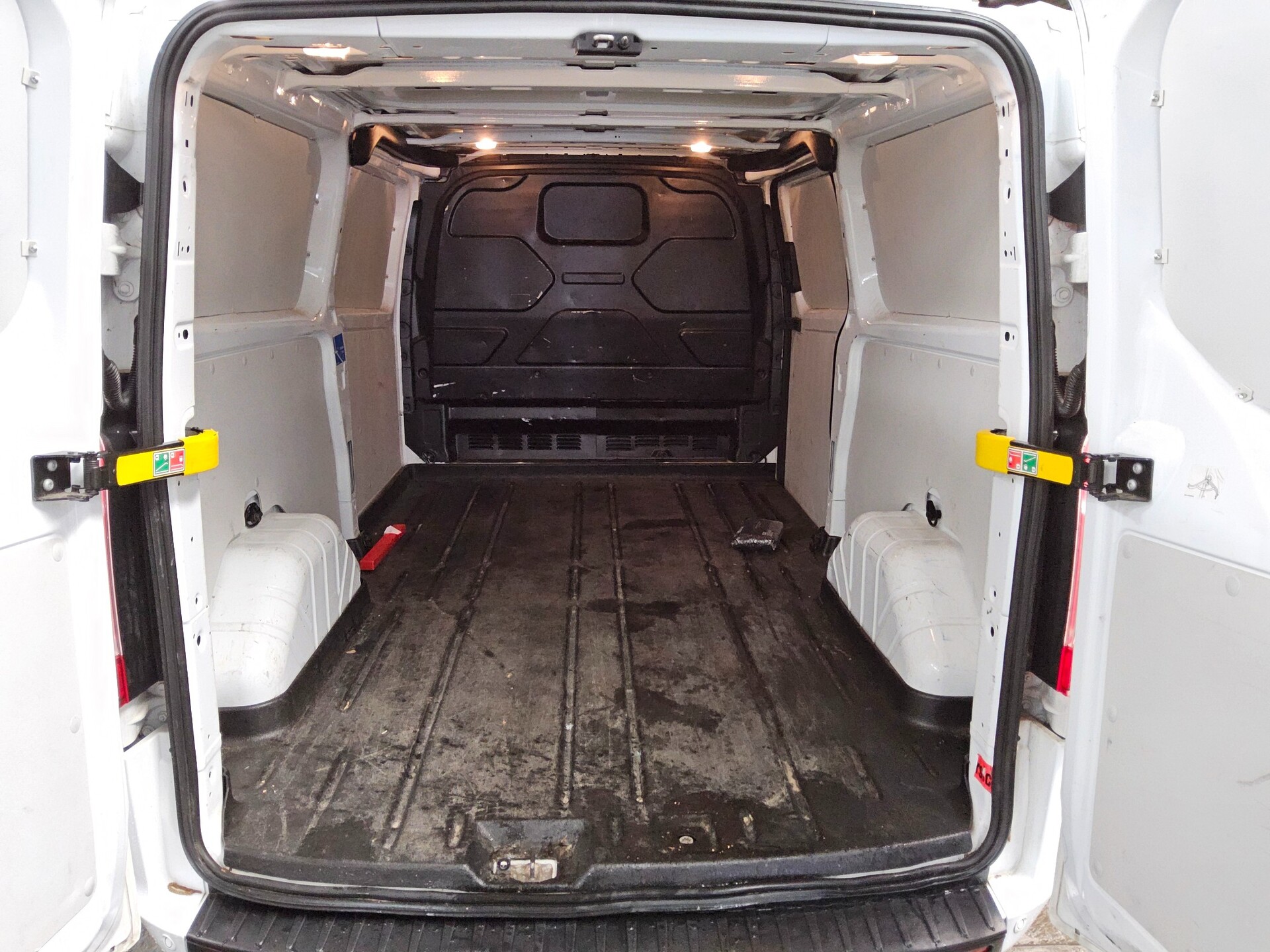 Ford Transit Custom 2.0 TDCi Trend L2H1 Klima PDC 11