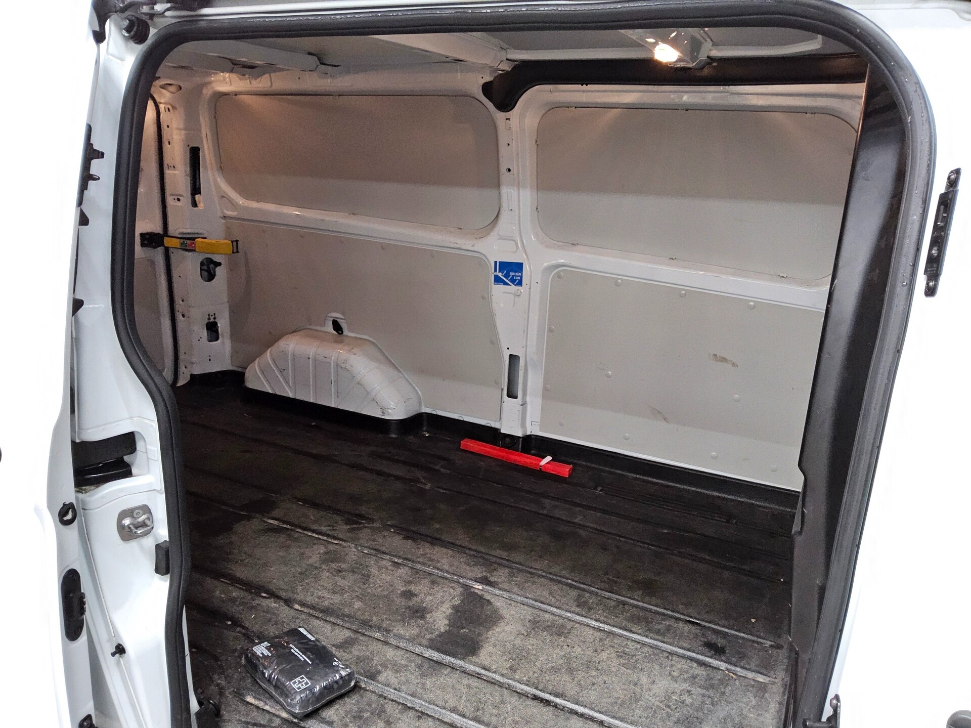 Ford Transit Custom 2.0 TDCi Trend L2H1 Klima PDC 12