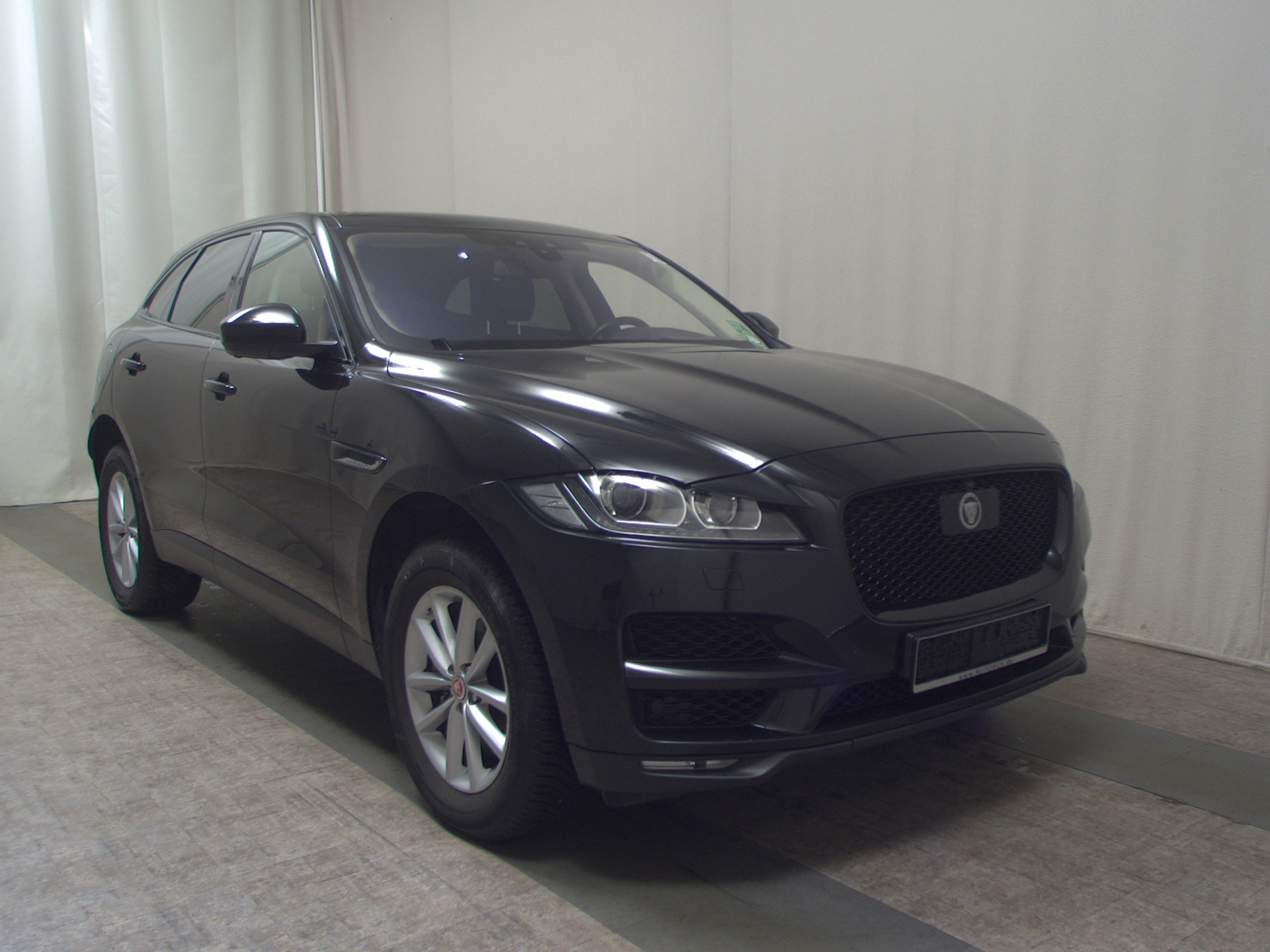Jaguar F-Pace 30D AWD Leder Navi Xenon HuD RfK Sound 3