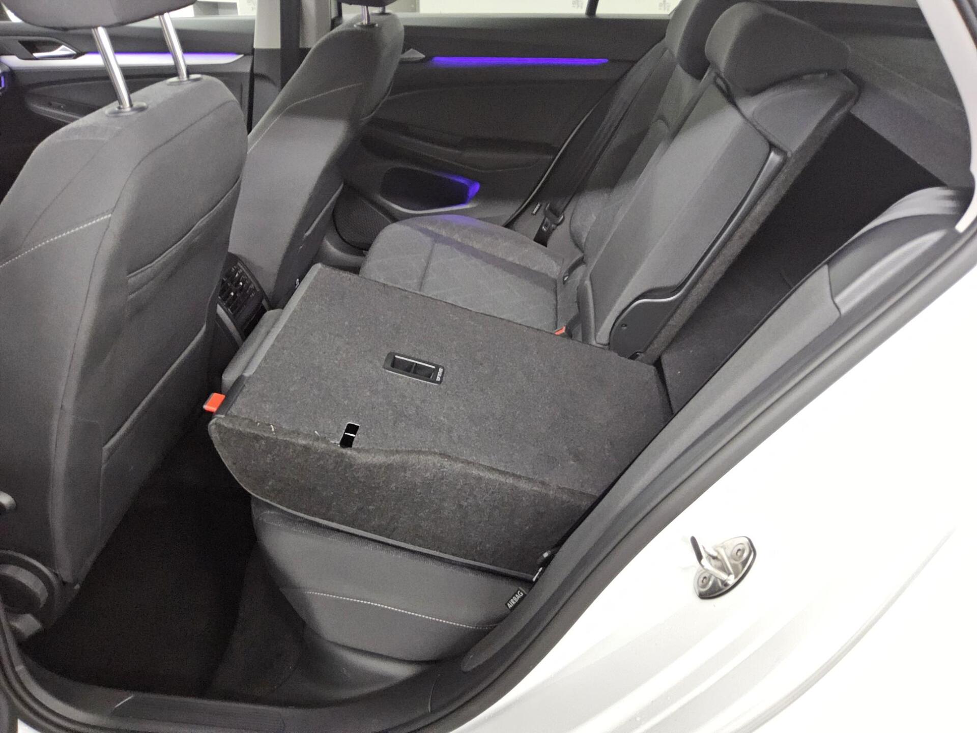 Volkswagen Golf-8 2.0 TDI Life Navi LED AID Kamera ACC SHZ 13