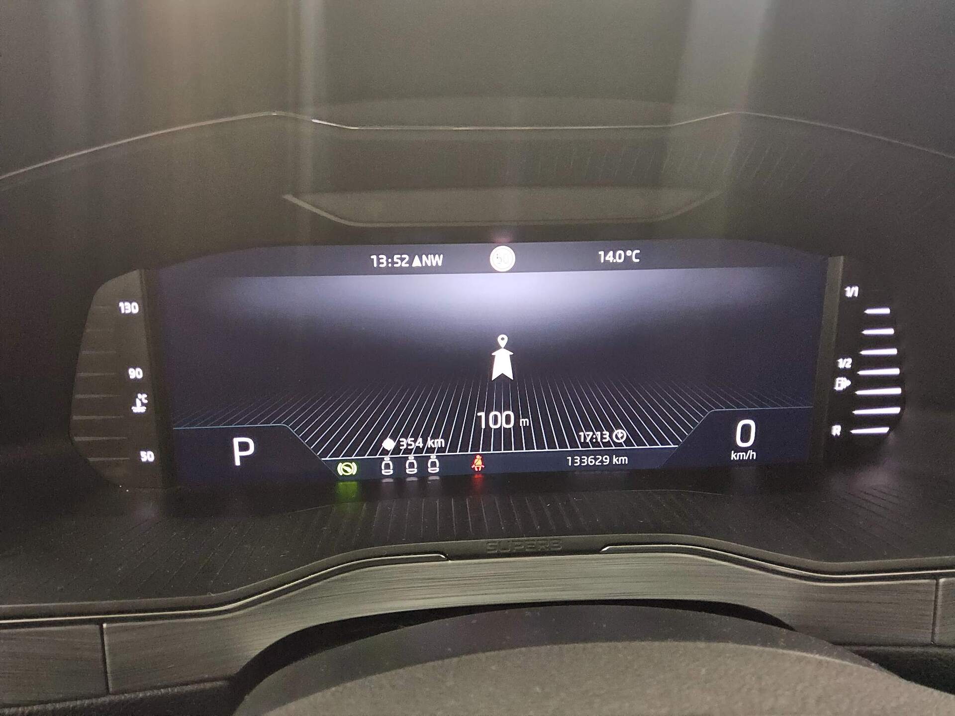 Skoda Superb Kombi 2.0 TDI Ambition Navi LED AID ACC 8