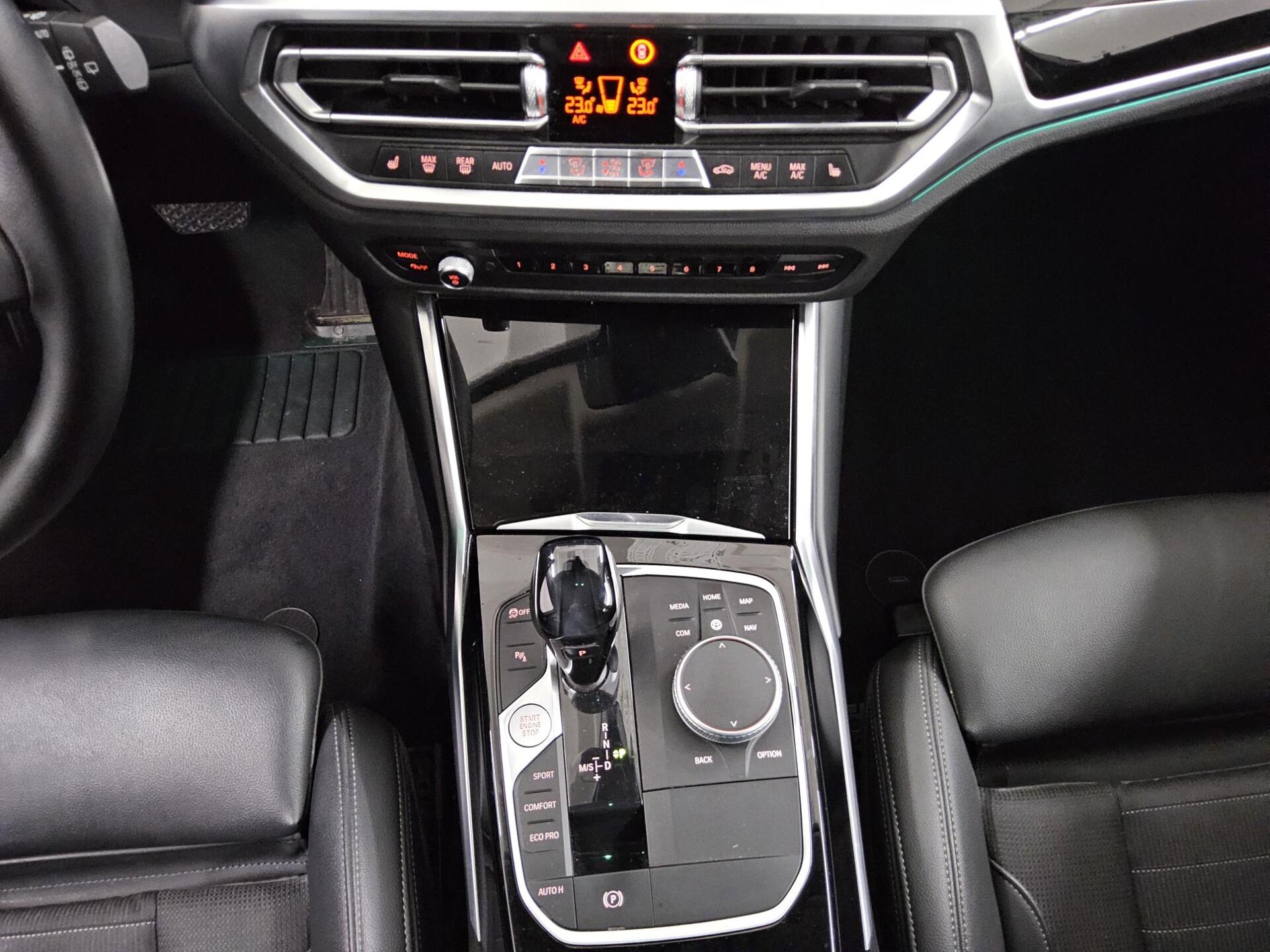 BMW 318dA Touring Sport-Line T-Leder Navi LED LC Pro 6