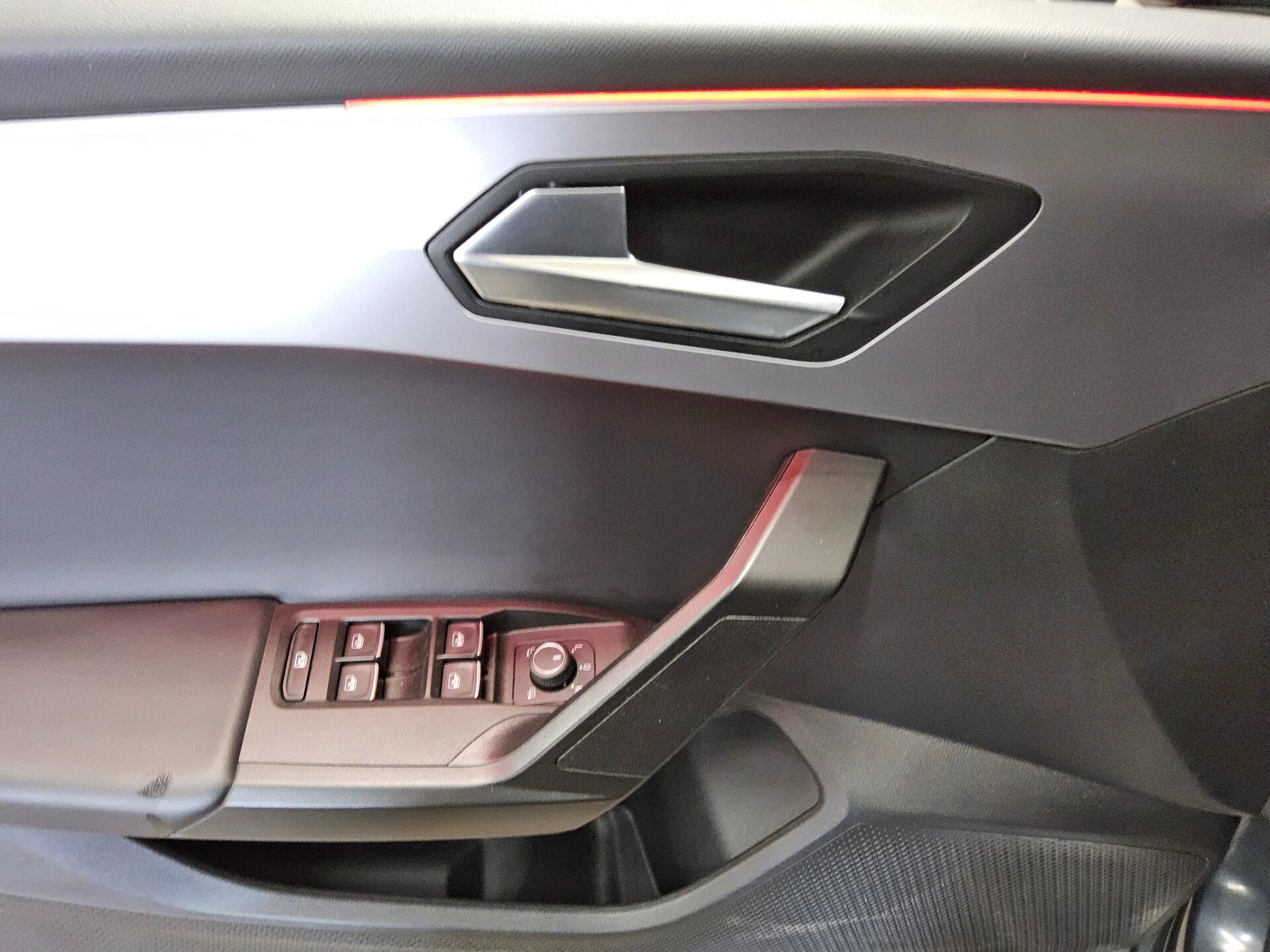 Seat Leon 2.0 TDI FR-Line T-Leder Navi LED ACC StHzg 10