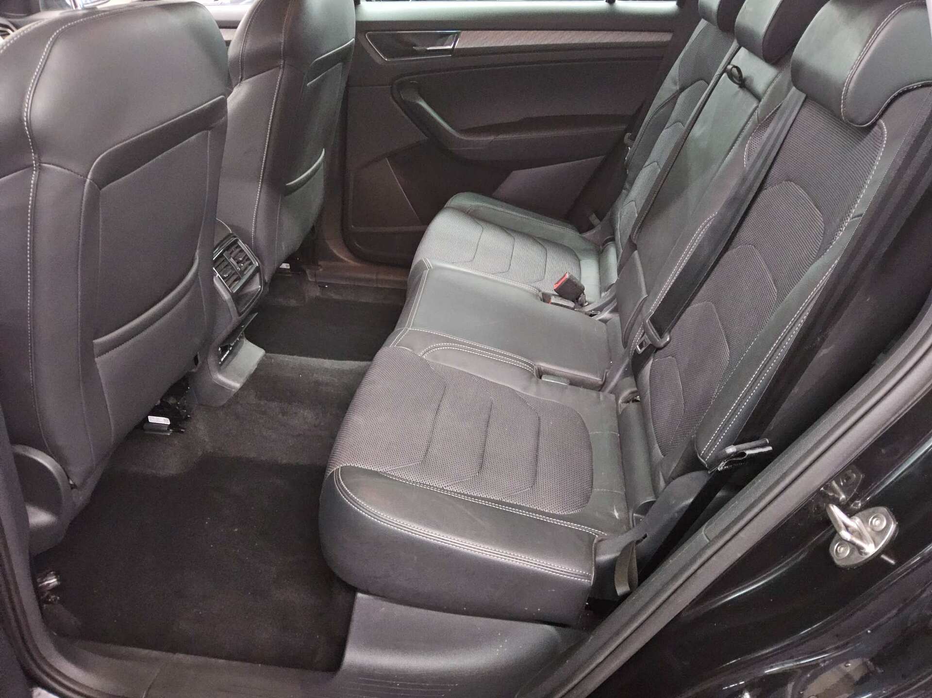 Skoda Kodiaq 2.0 TDI Style T-Leder Navi LED vc ACC PDC 13