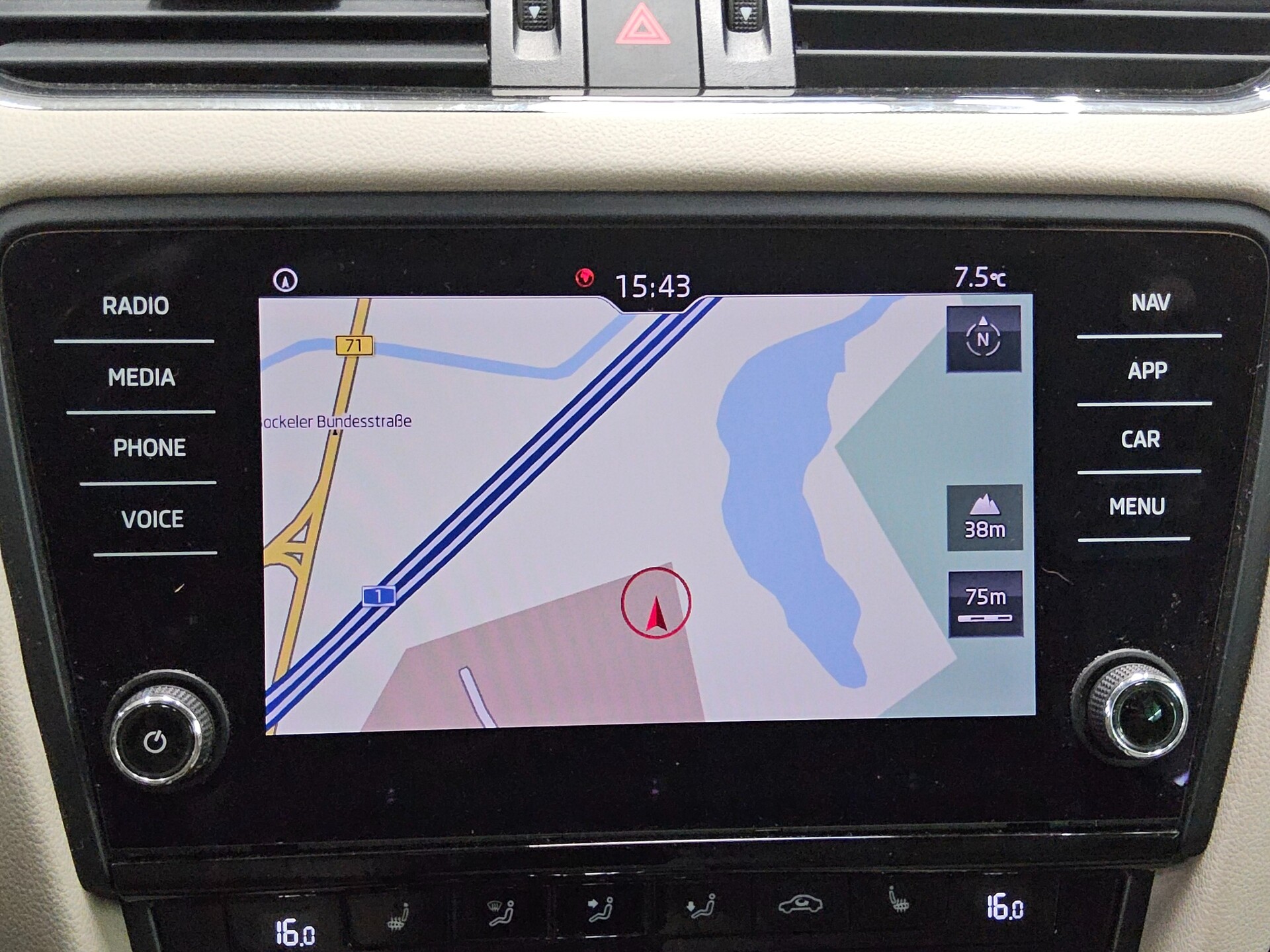 Skoda Octavia Kombi 2.0 TDI Style T-Leder Navi ACC PDC 7