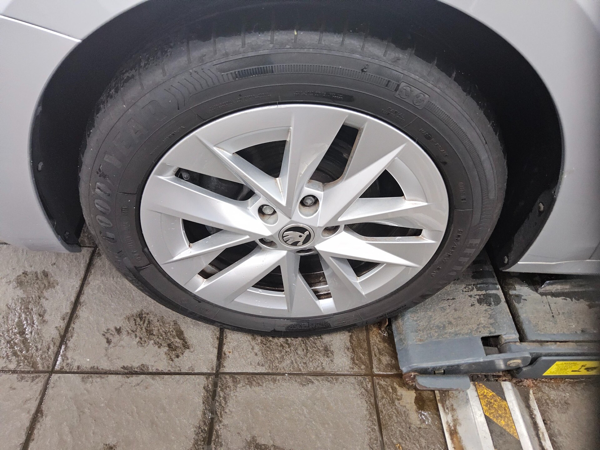 Skoda Octavia Kombi 2.0 TDI Style Leder Nav LED vc RFK 11