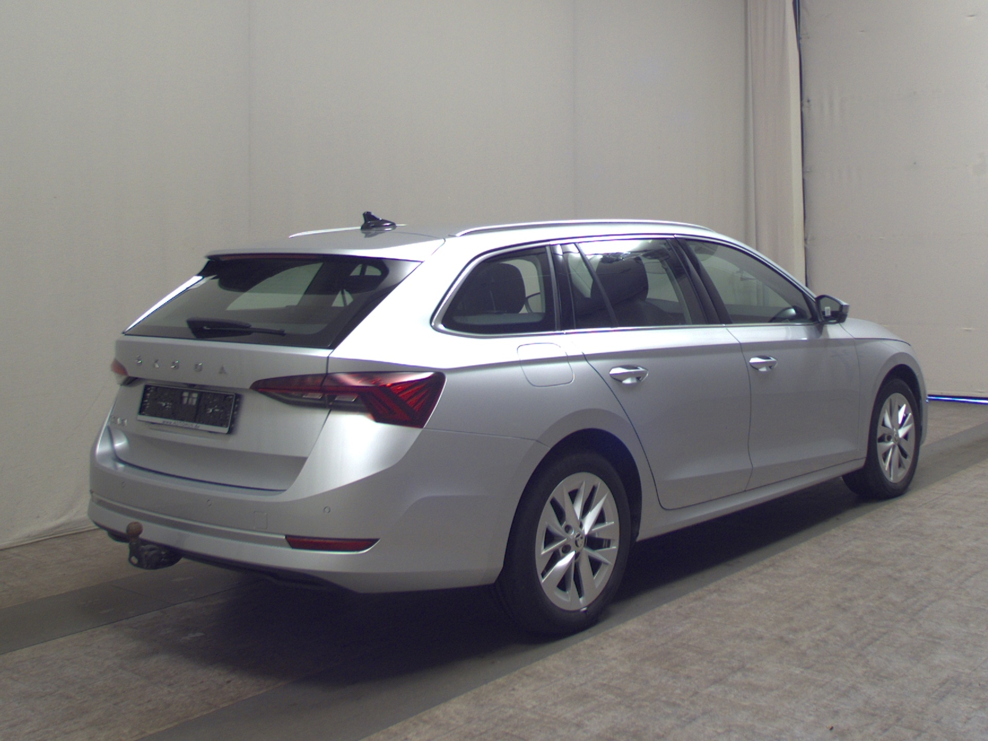 Skoda Octavia Kombi 2.0 TDI Style Leder Nav LED vc RFK 4