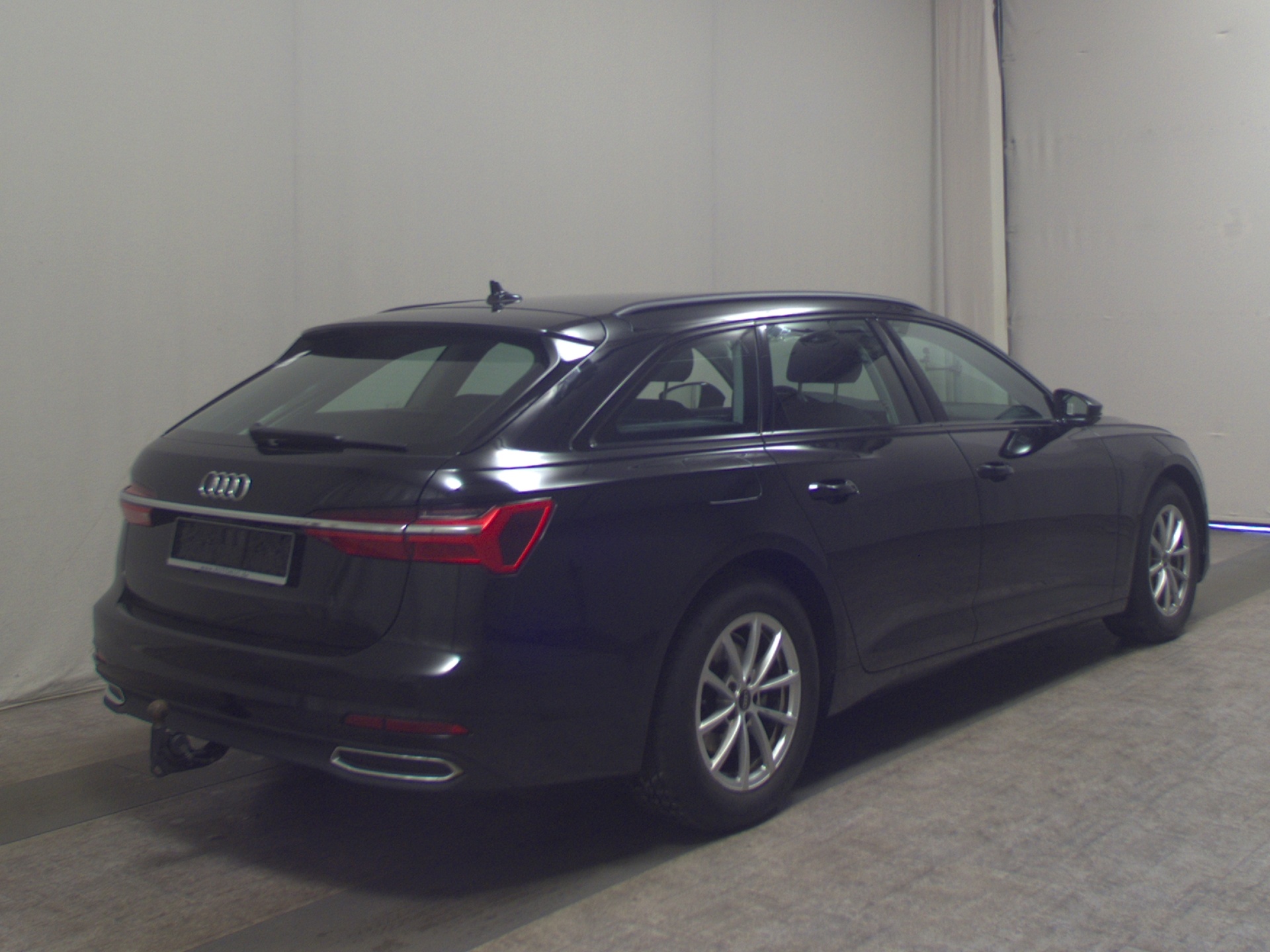 Audi A6 Avant 35 TDI Navi LED virtual Sound AHK 4