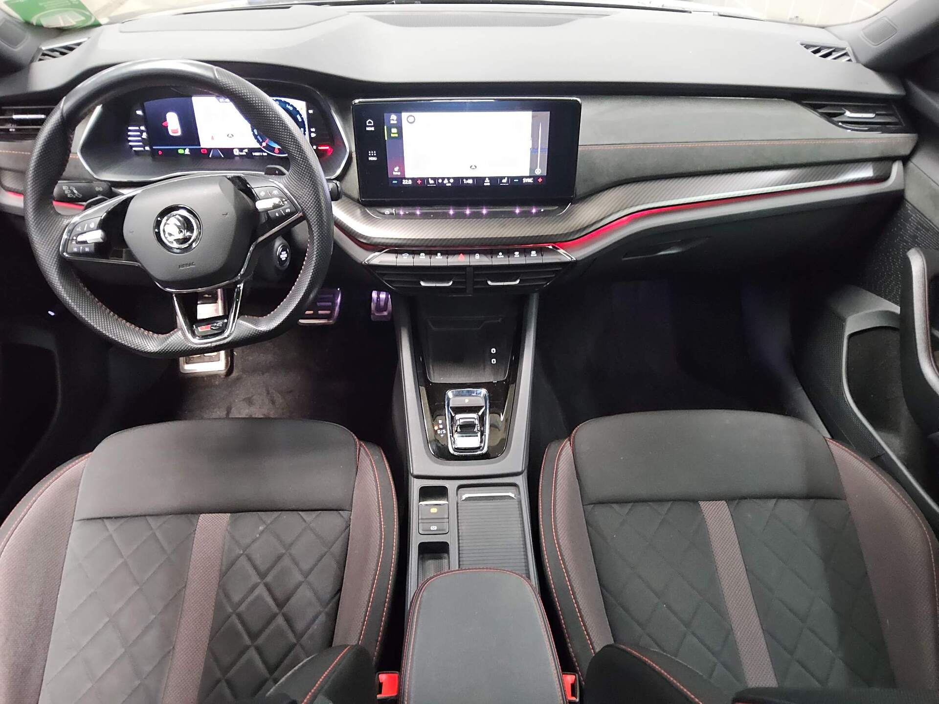 Skoda Octavia Kombi 2.0 TDI RS Navi LED vc Pano AHK 5