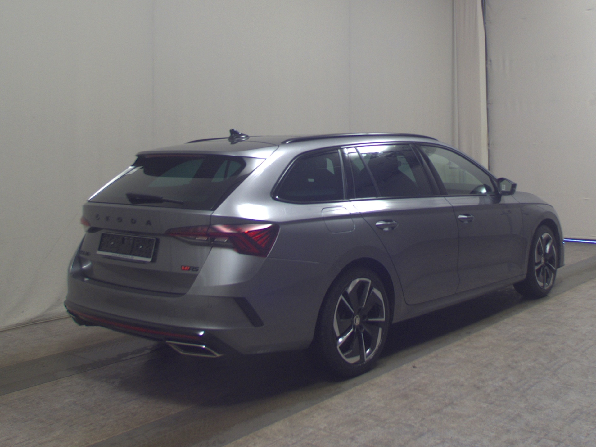 Skoda Octavia Kombi 2.0 TDI RS Navi LED vc Pano AHK 4