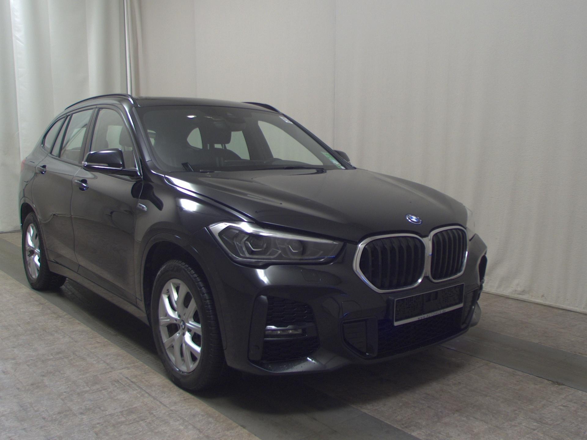 BMW X1 xDrive25e M-Sport Navi LED HuD Pano HiFi 3